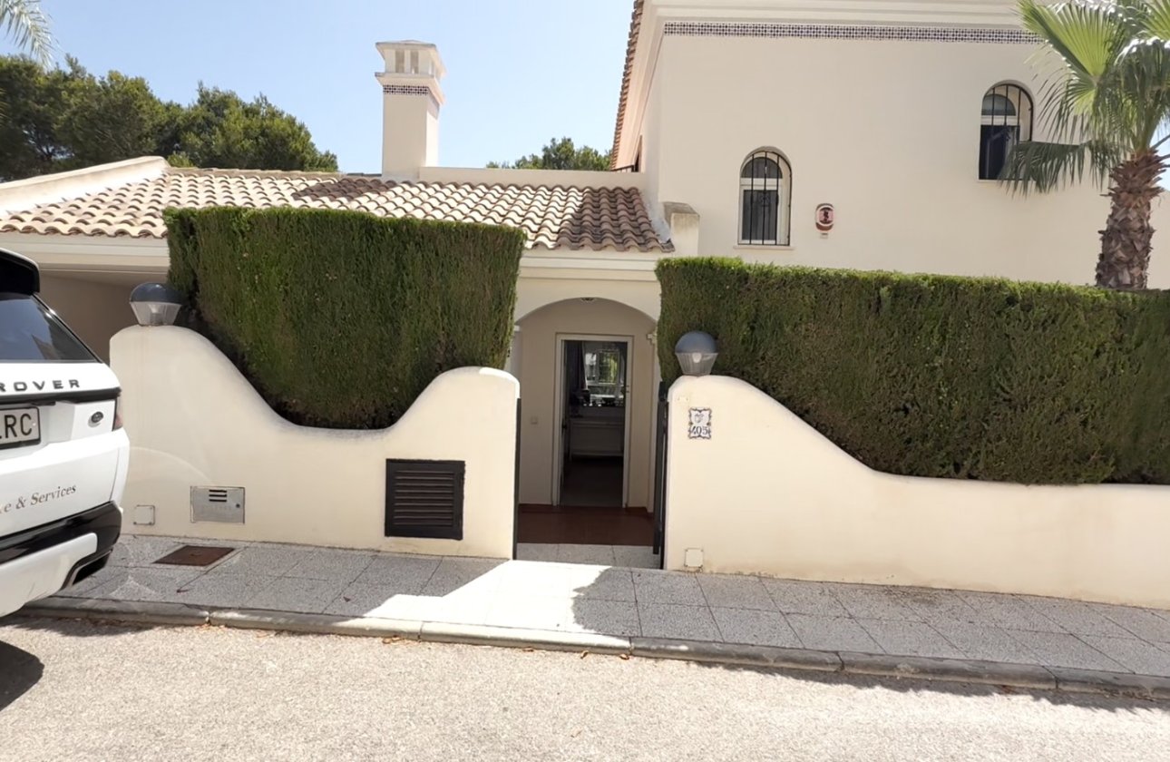 Herverkoop - Villa -
Orihuela Costa - Costa Blanca