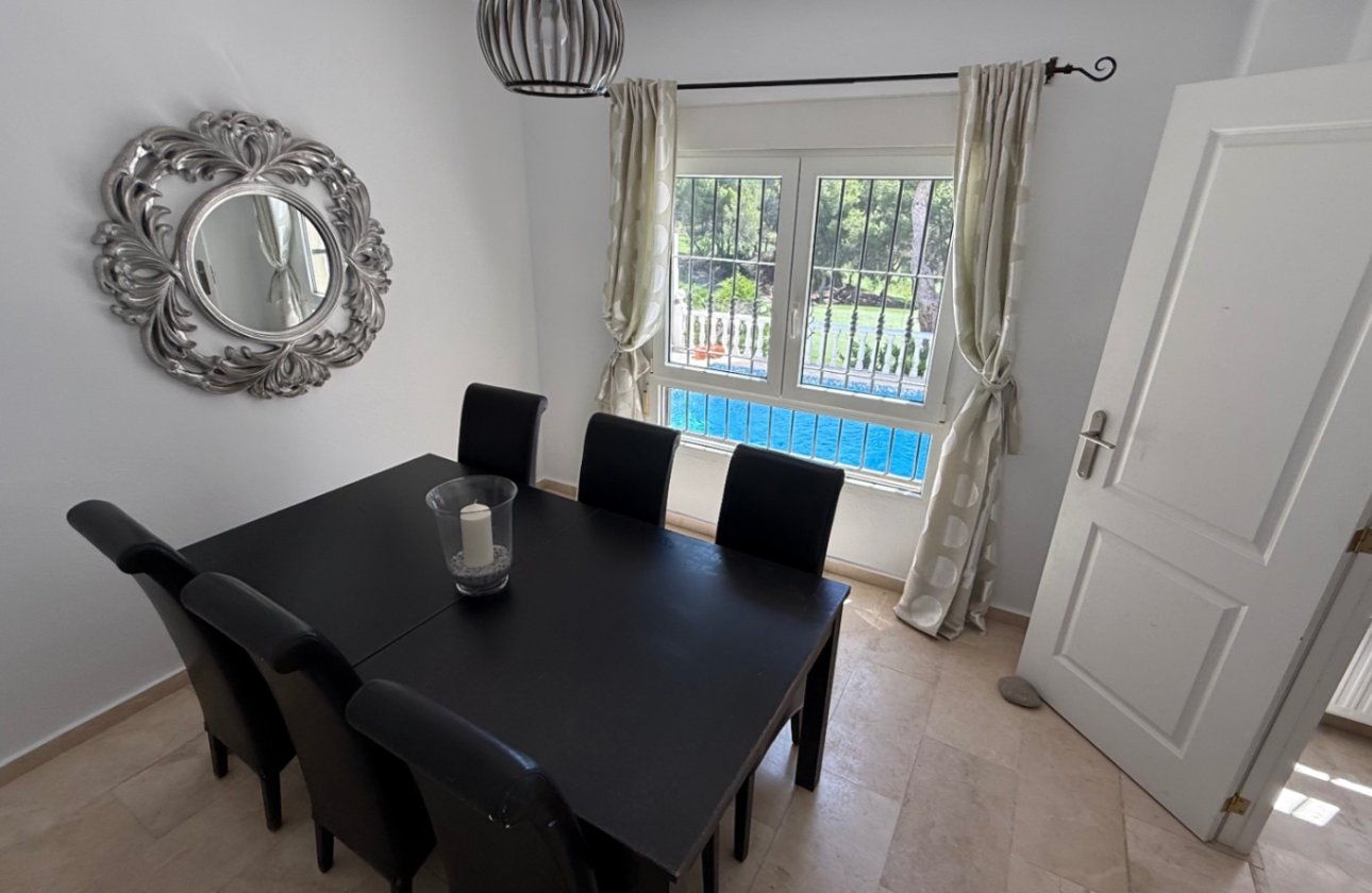 Herverkoop - Villa -
Orihuela Costa - Costa Blanca