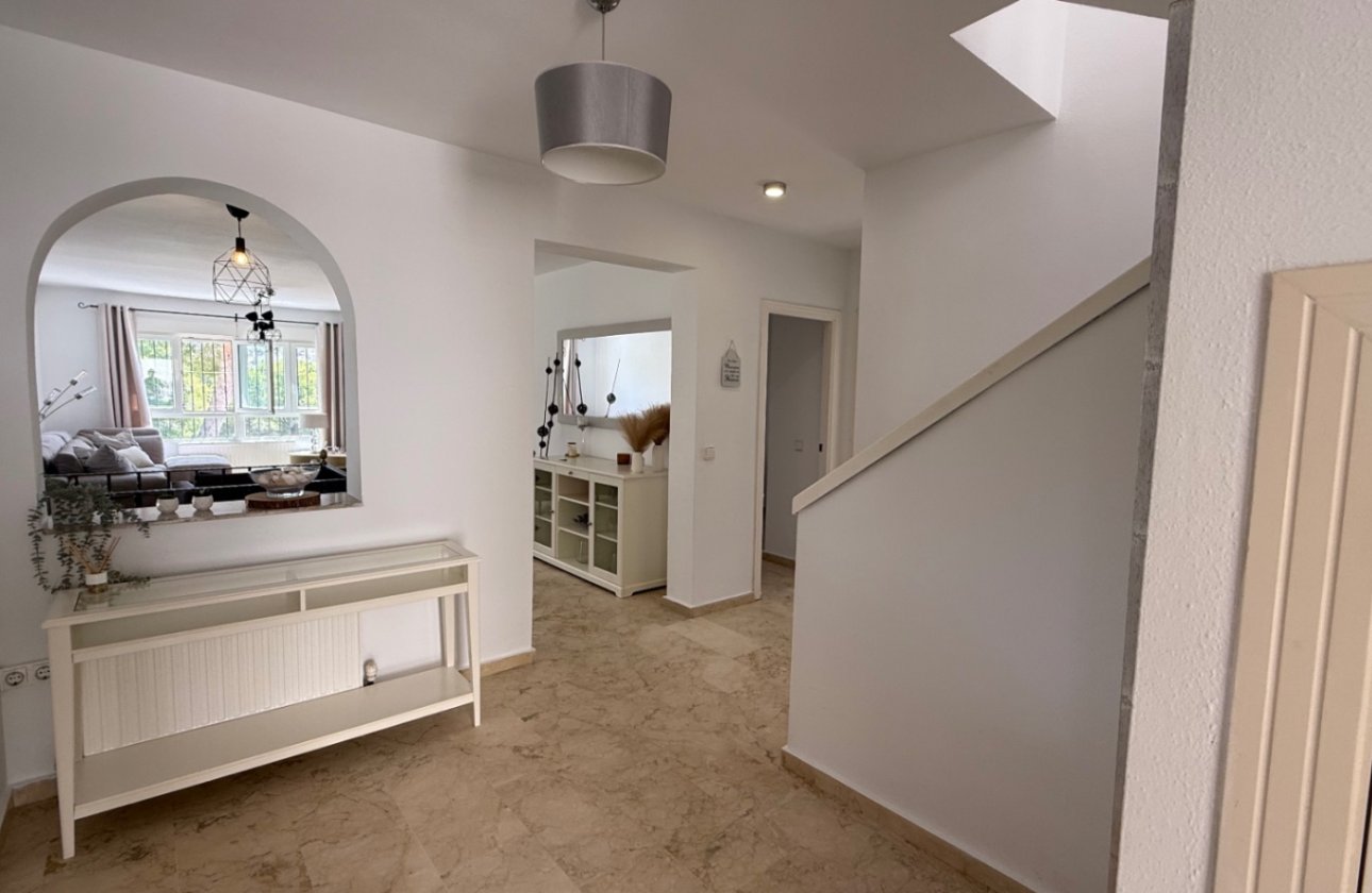 Herverkoop - Villa -
Orihuela Costa - Costa Blanca