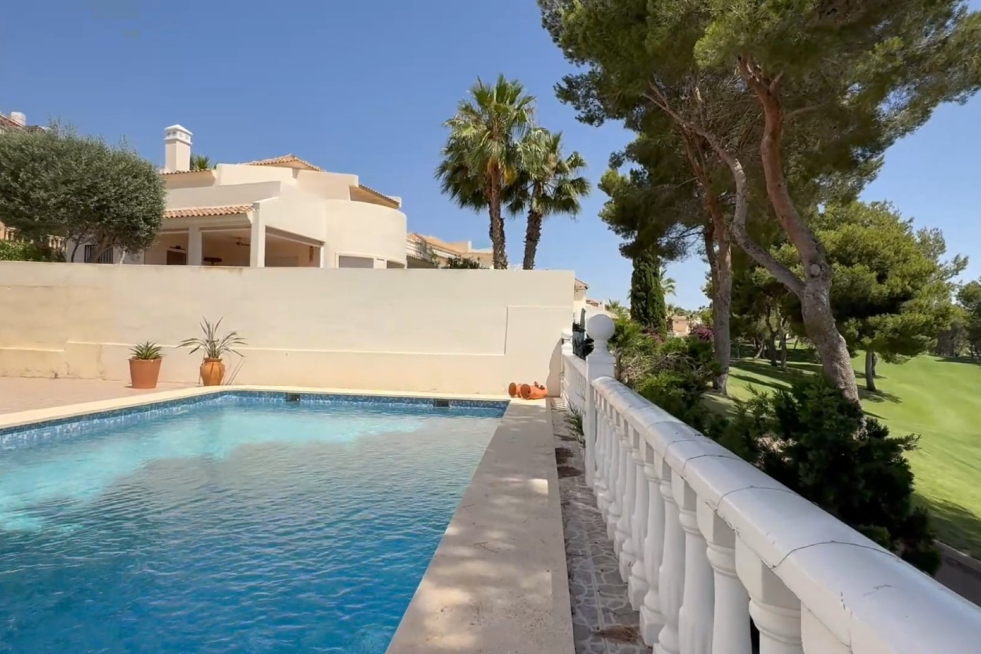 Herverkoop - Villa -
Orihuela Costa - Costa Blanca