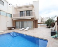 Herverkoop - Villa -
Orihuela Costa - Costa Blanca