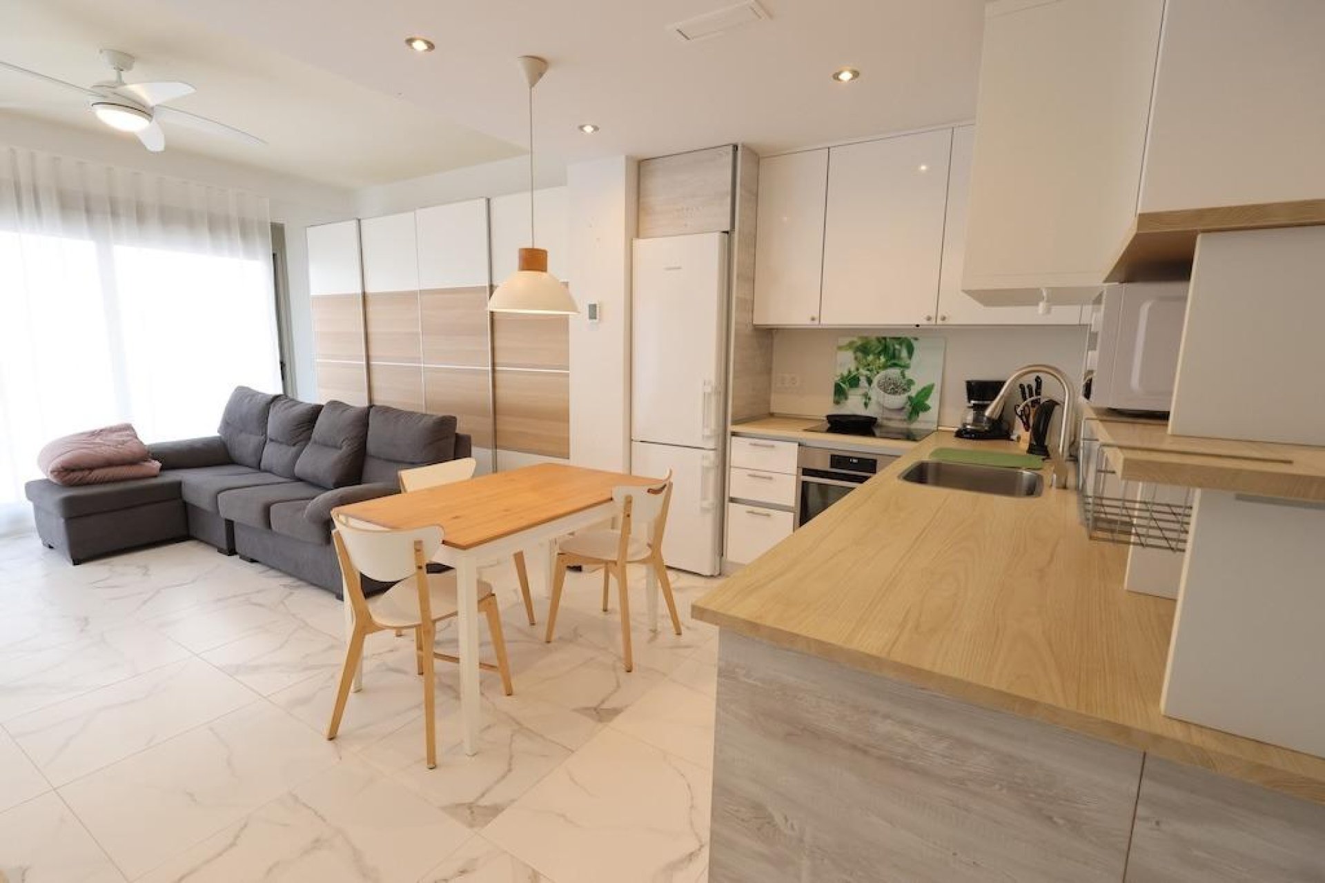 Herverkoop - Villa -
Orihuela Costa - Costa Blanca