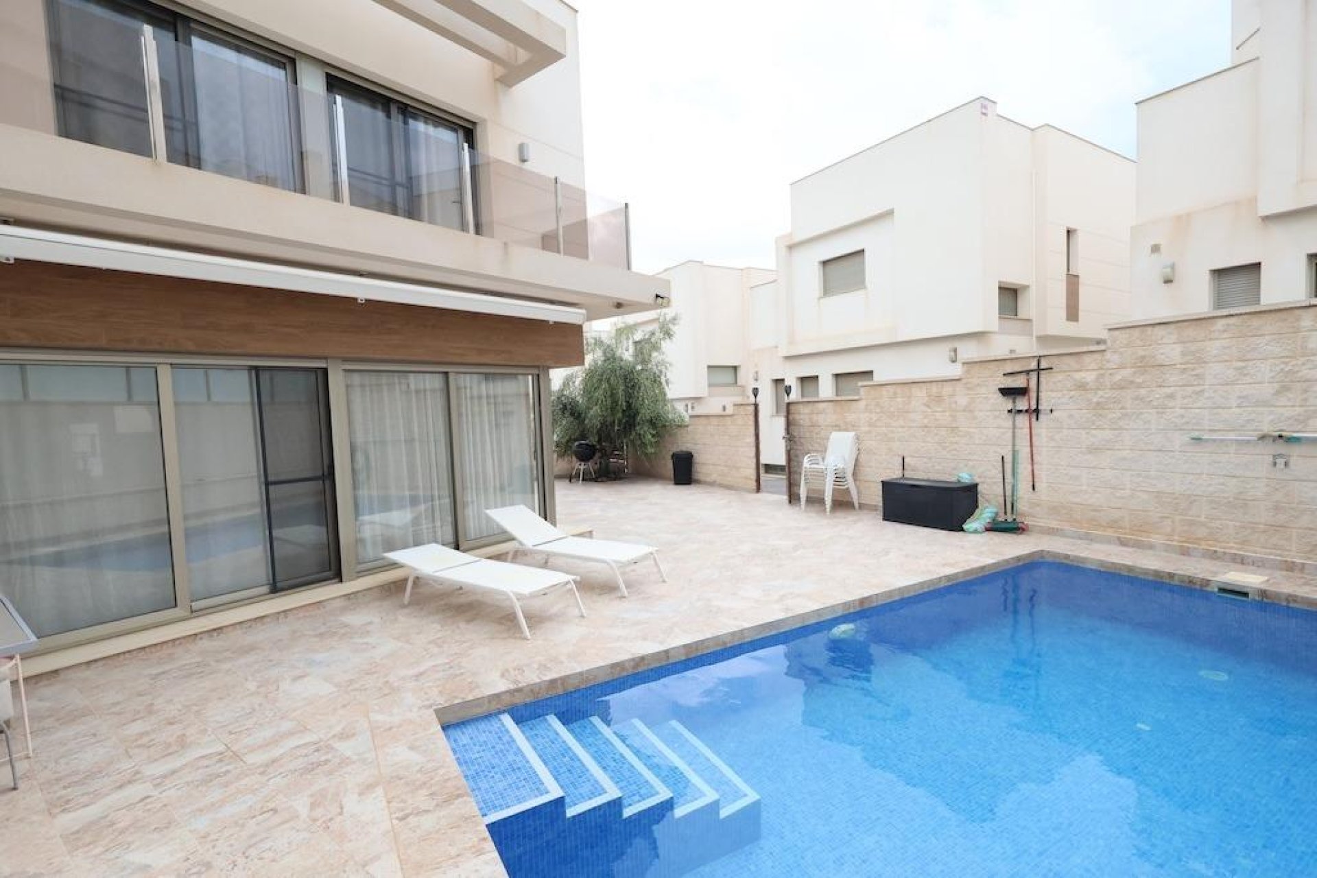 Herverkoop - Villa -
Orihuela Costa - Costa Blanca