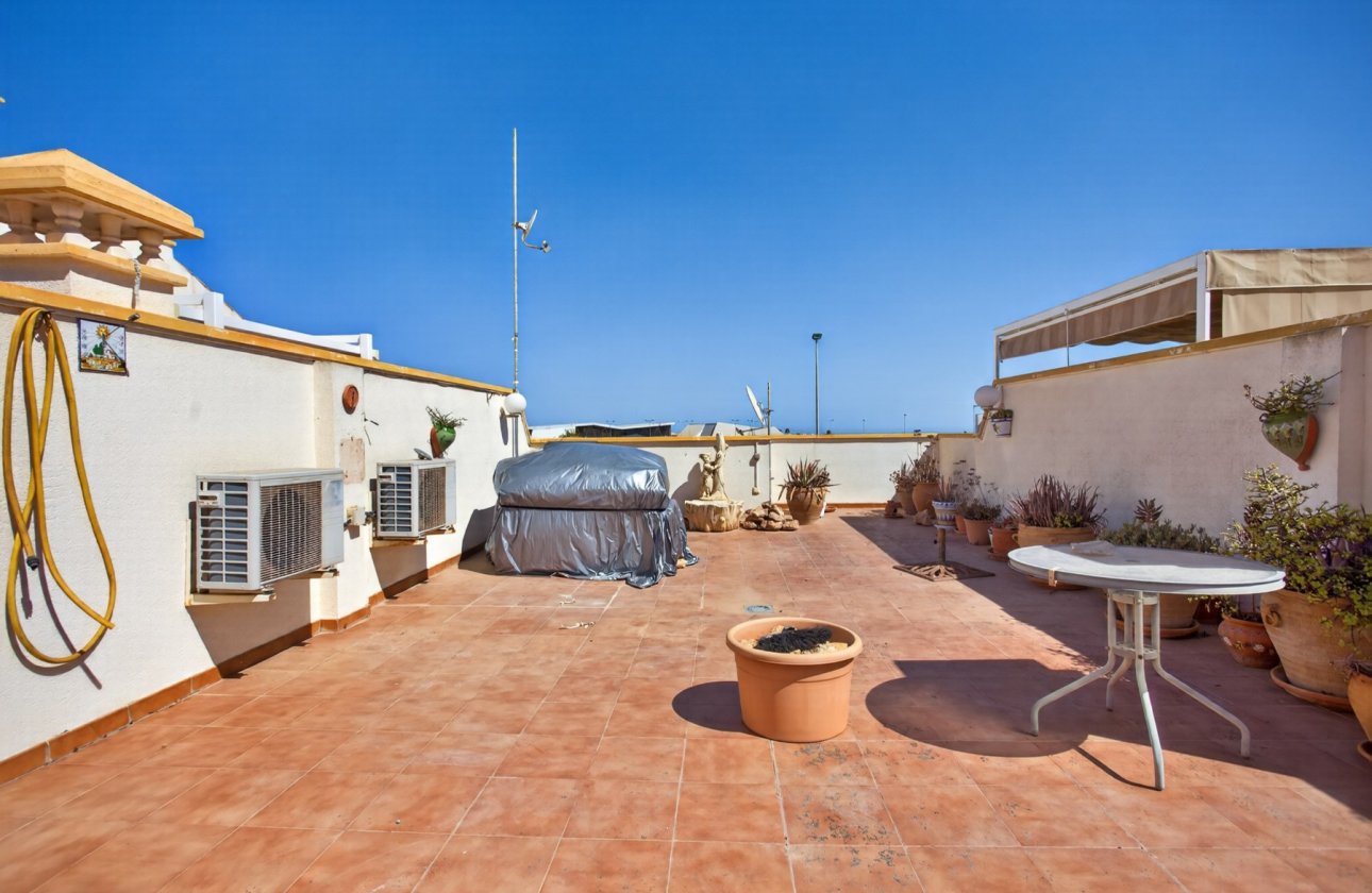 Herverkoop - Villa -
Orihuela Costa - Costa Blanca