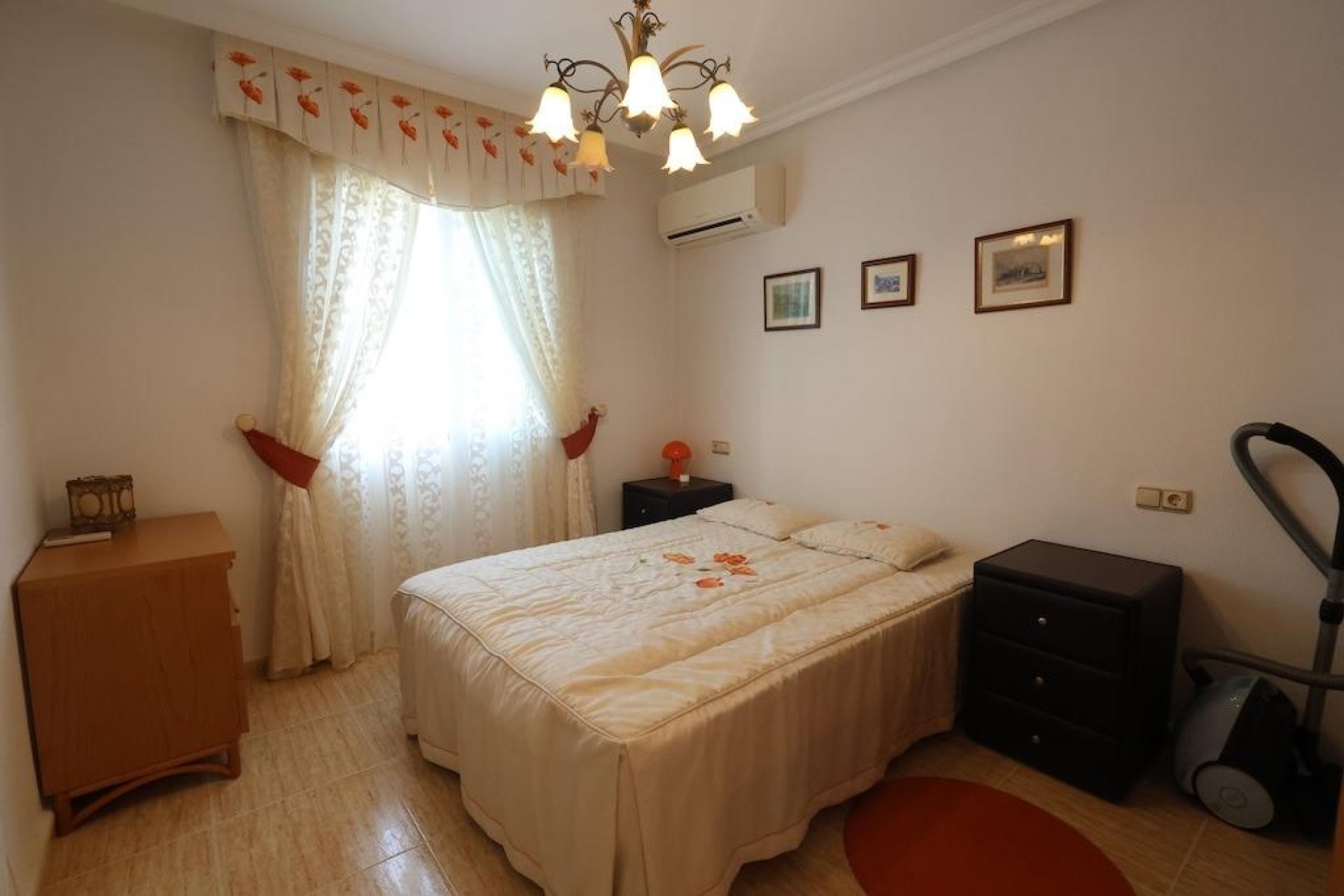 Herverkoop - Villa -
Orihuela Costa - Costa Blanca