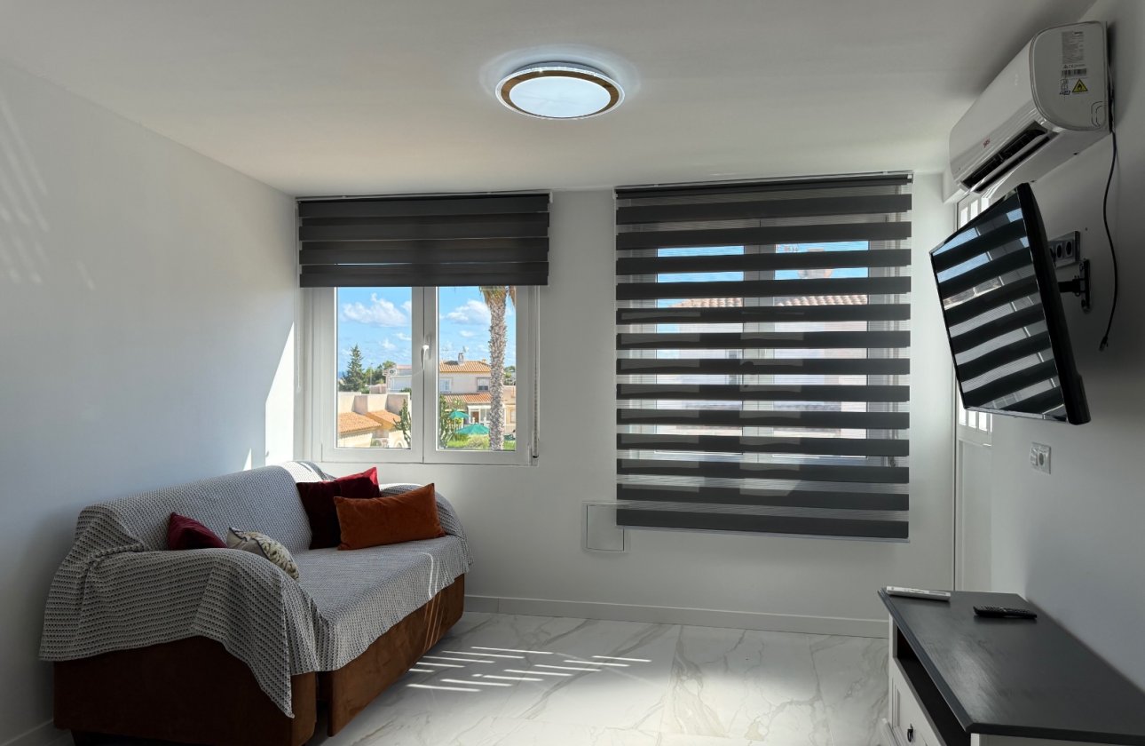 Herverkoop - Villa -
Orihuela Costa - Costa Blanca