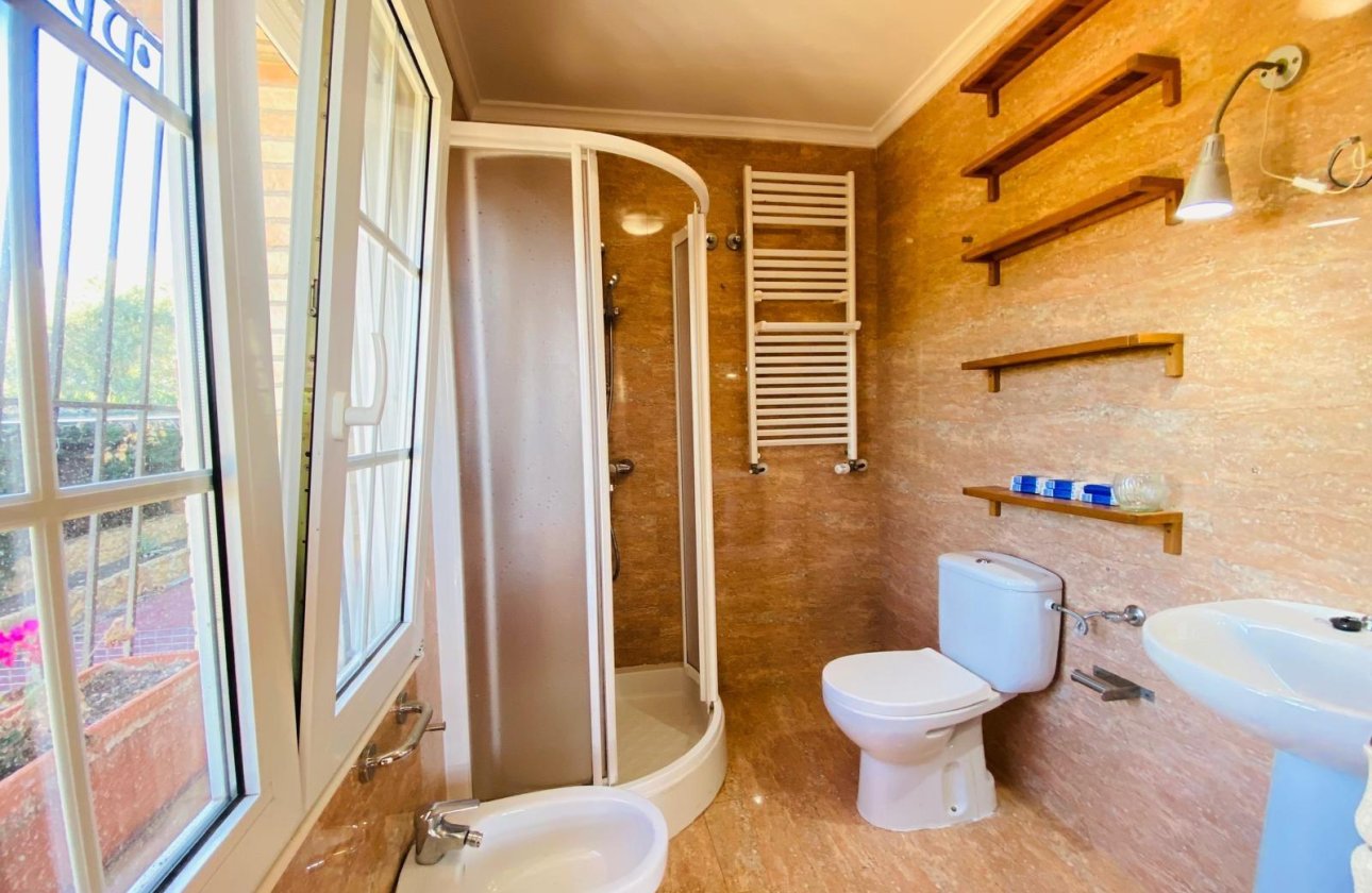 Herverkoop - Villa -
Orihuela Costa - La Florida