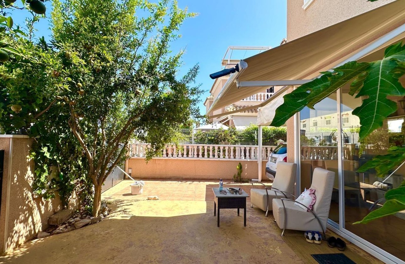 Herverkoop - Villa -
Orihuela Costa - La Regia