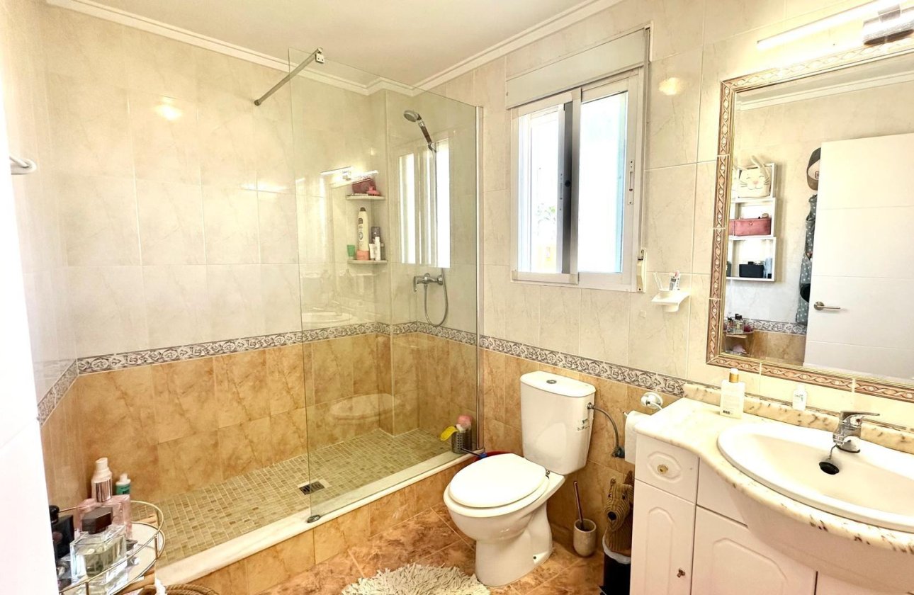 Herverkoop - Villa -
Orihuela Costa - La Regia