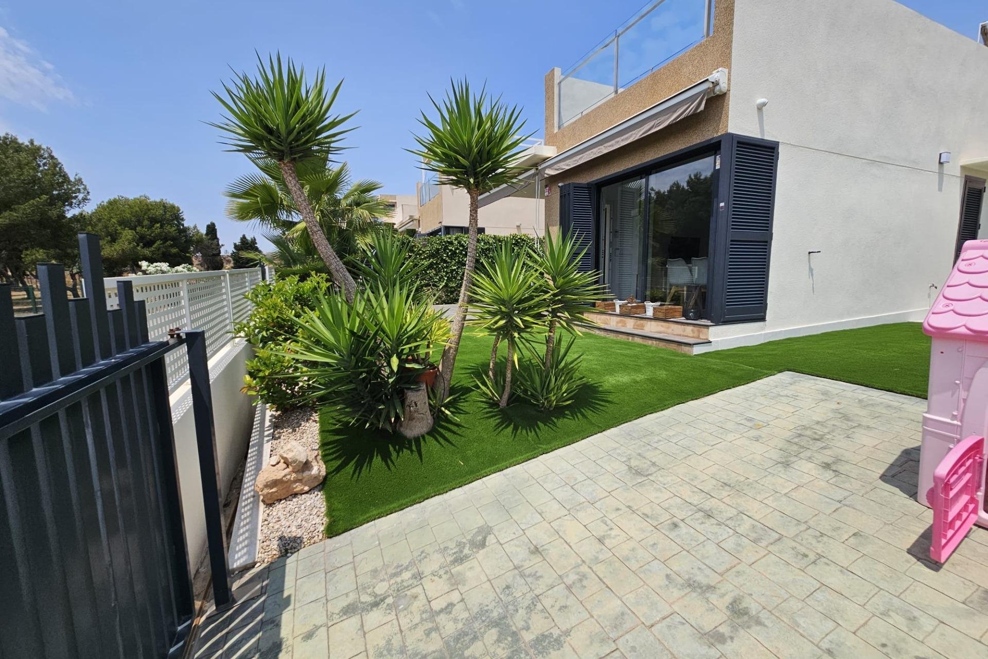 Herverkoop - Villa -
Orihuela Costa - La Regia