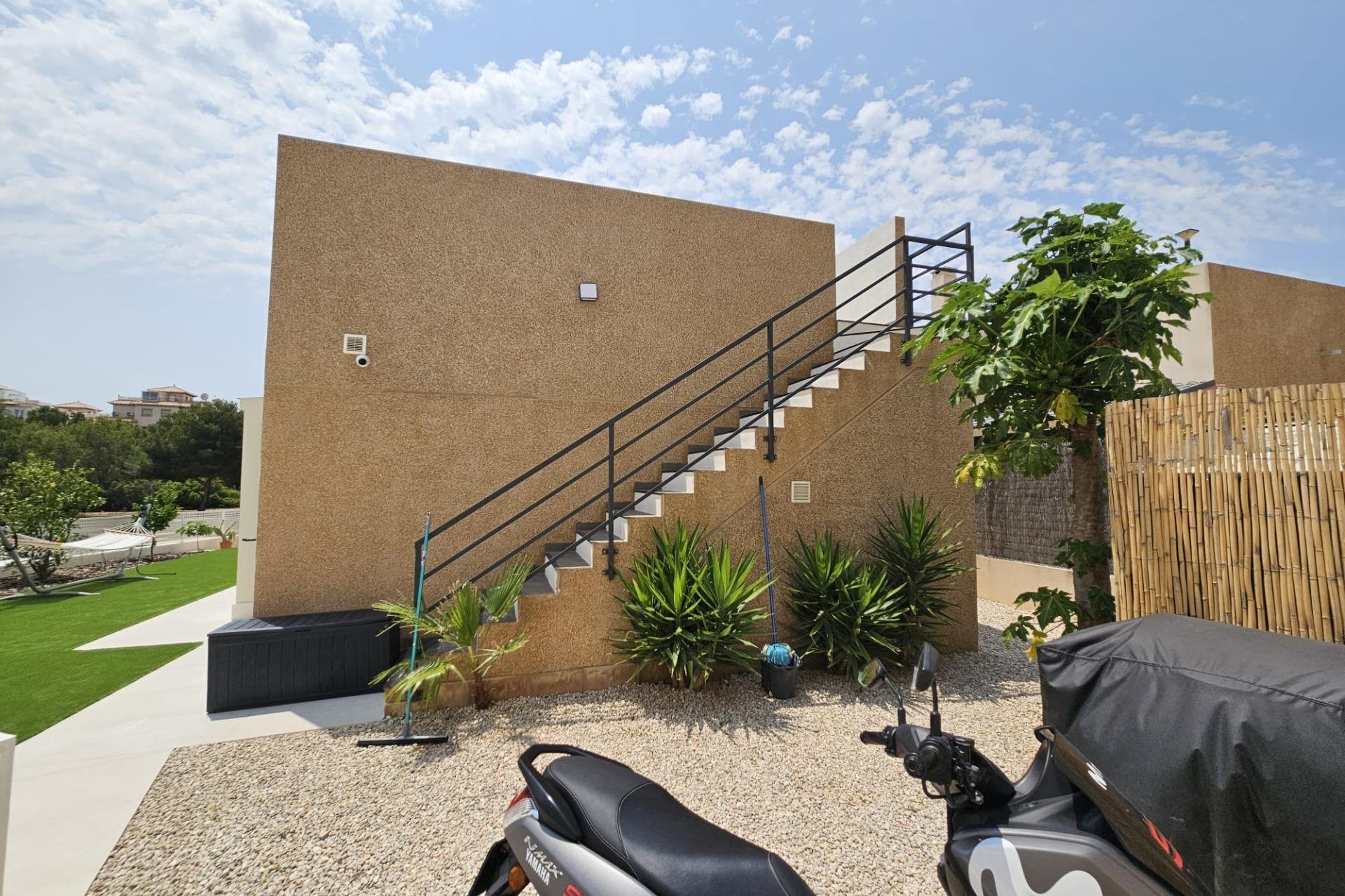 Herverkoop - Villa -
Orihuela Costa - La Regia