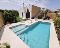 Herverkoop - Villa -
Orihuela Costa - La Regia