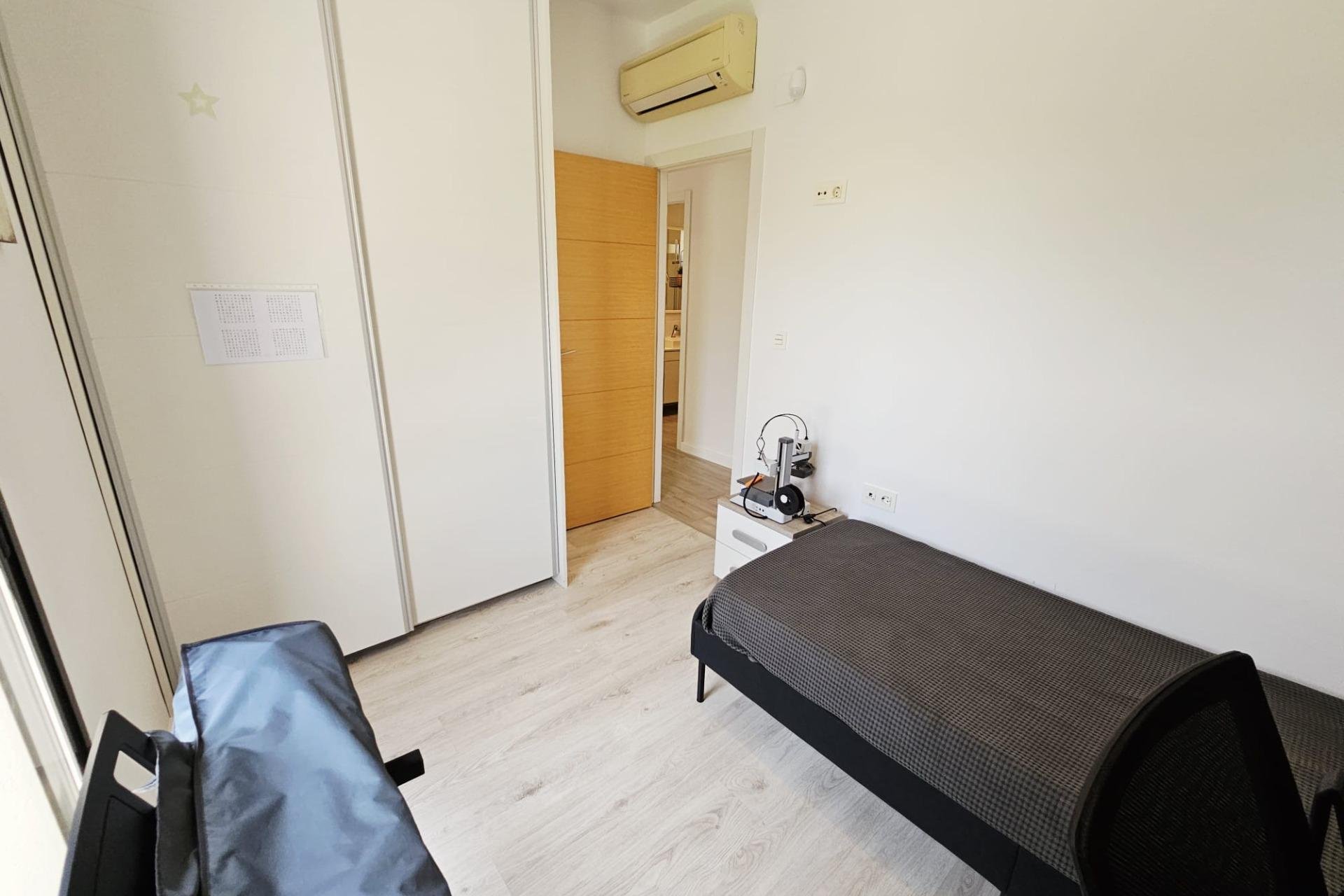 Herverkoop - Villa -
Orihuela Costa - La Regia