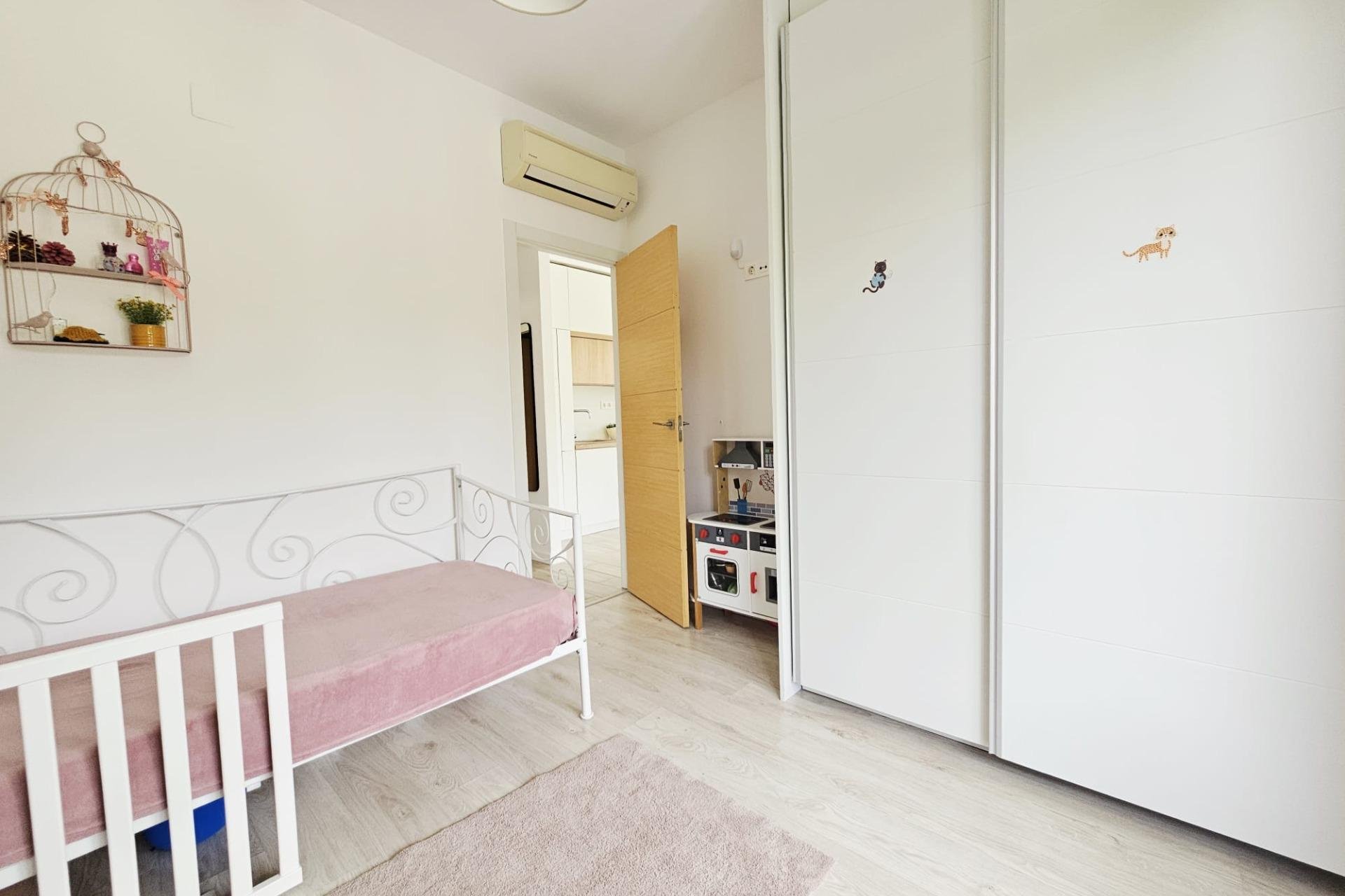 Herverkoop - Villa -
Orihuela Costa - La Regia