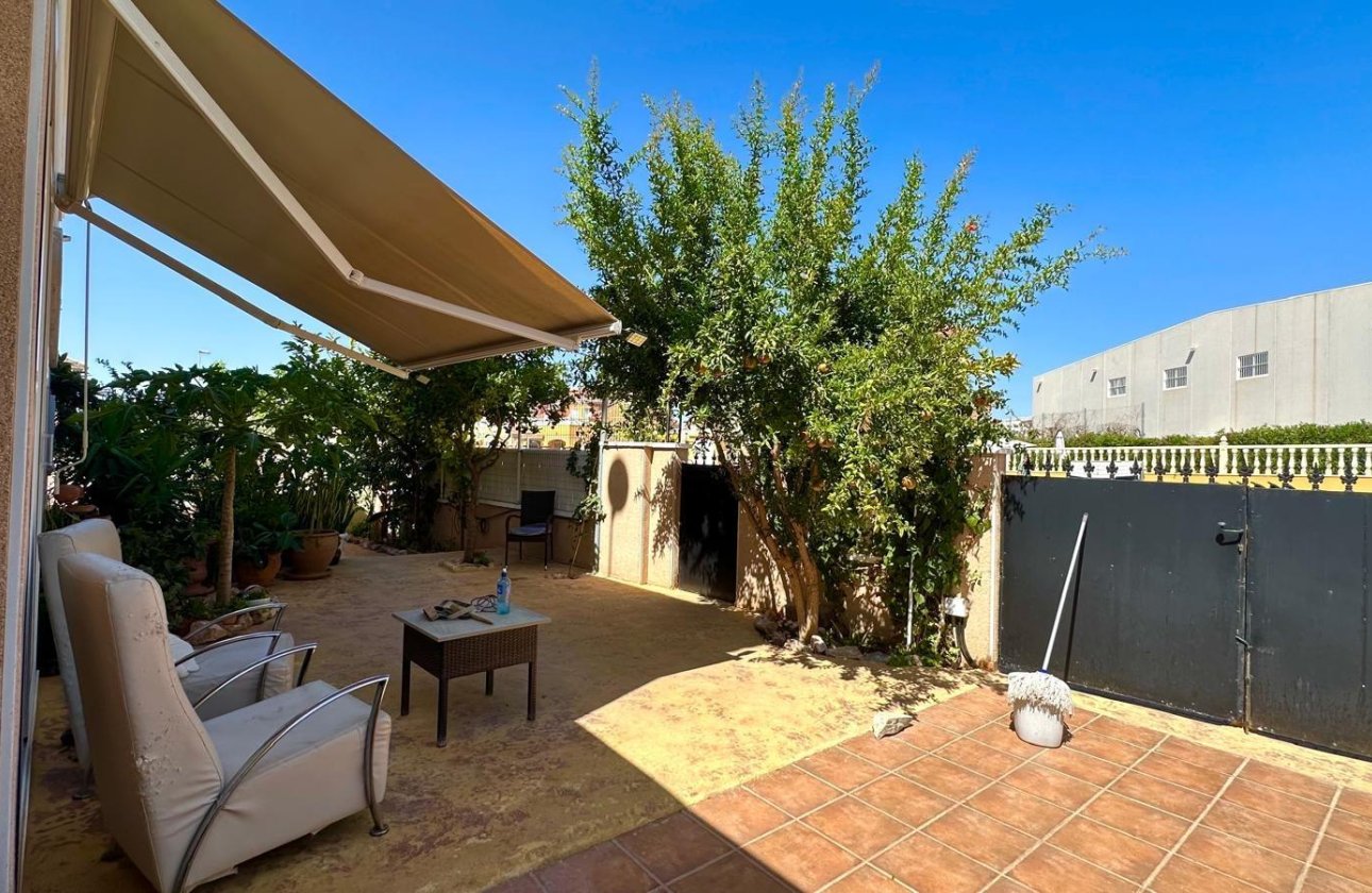 Herverkoop - Villa -
Orihuela Costa - La Regia