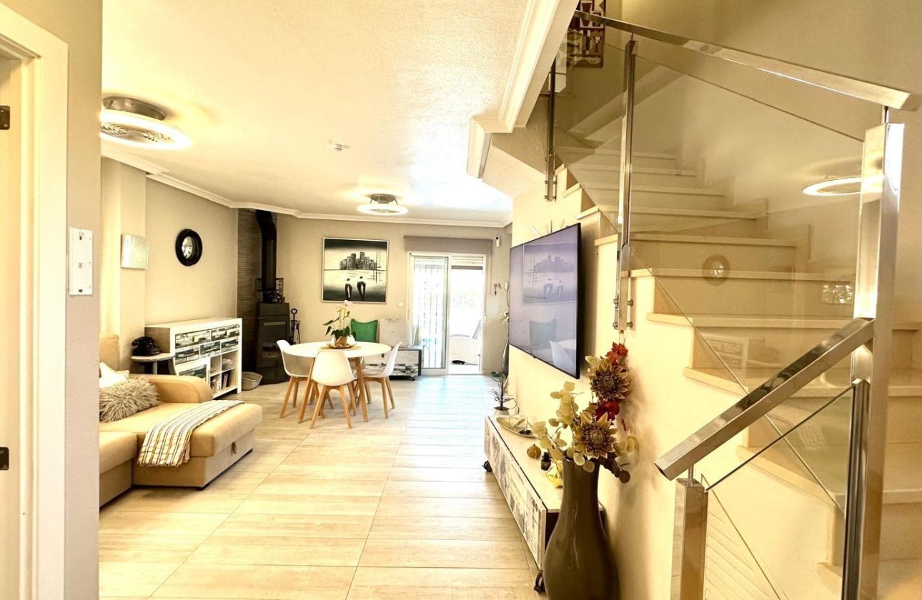 Herverkoop - Villa -
Orihuela Costa - La Regia