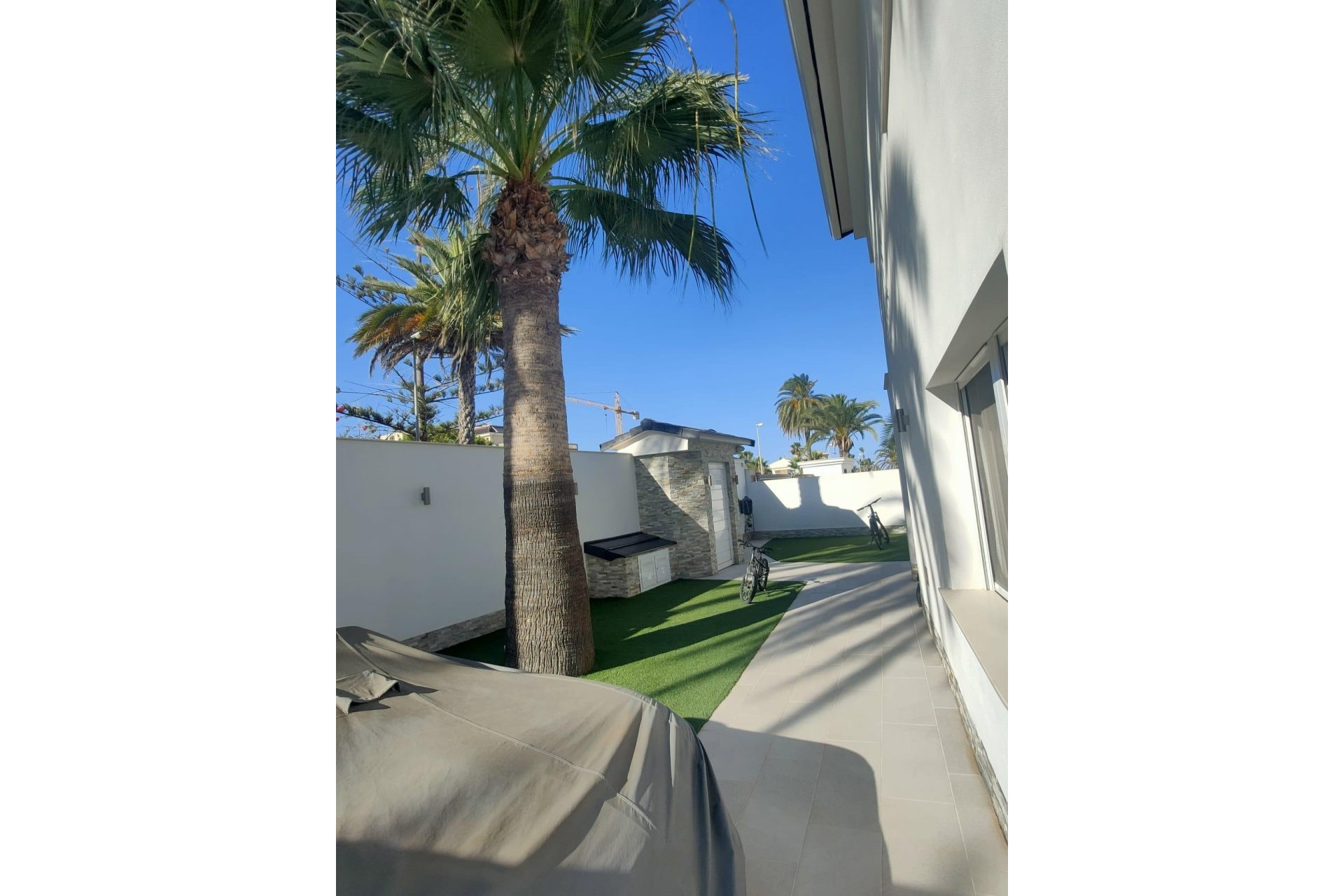 Herverkoop - Villa -
Orihuela Costa - La Zenia