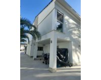 Herverkoop - Villa -
Orihuela Costa - La Zenia