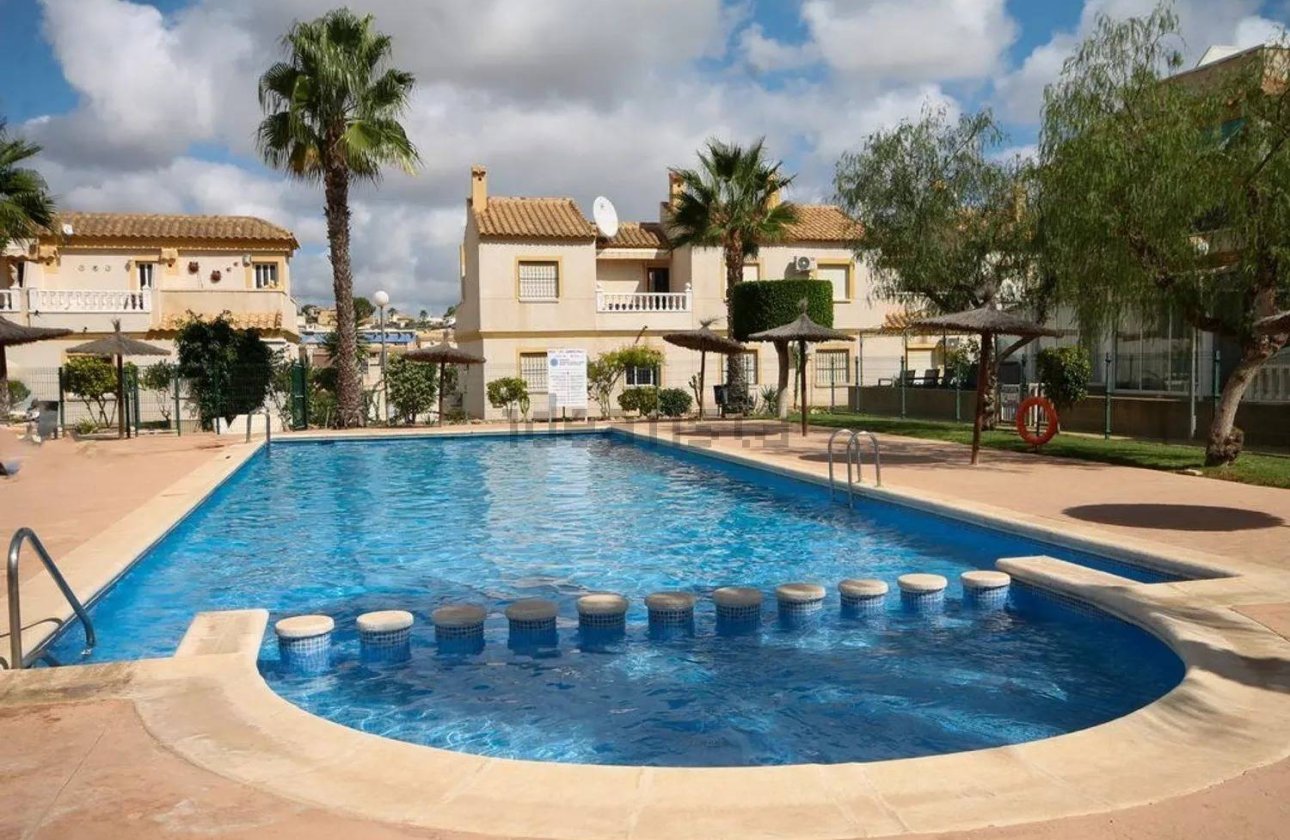 Herverkoop - Villa -
Orihuela Costa - Las Filipinas