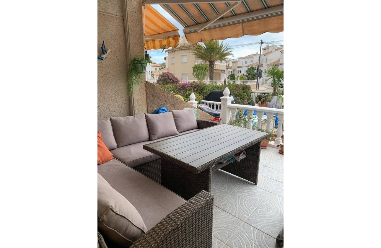 Herverkoop - Villa -
Orihuela Costa - Las Filipinas