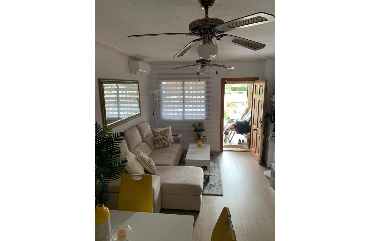 Herverkoop - Villa -
Orihuela Costa - Las Filipinas