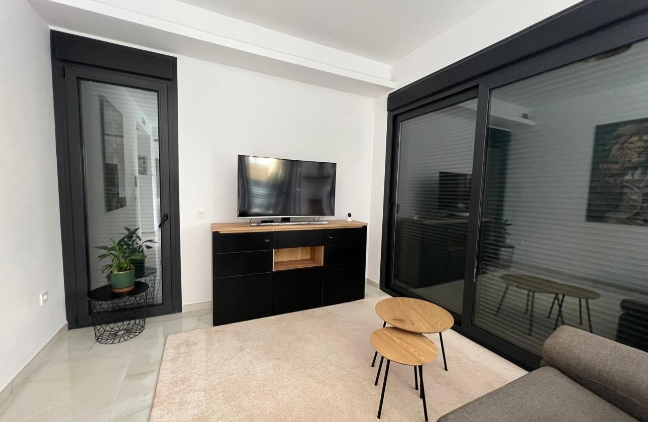 Herverkoop - Villa -
Orihuela Costa - Lomas de Cabo Roig