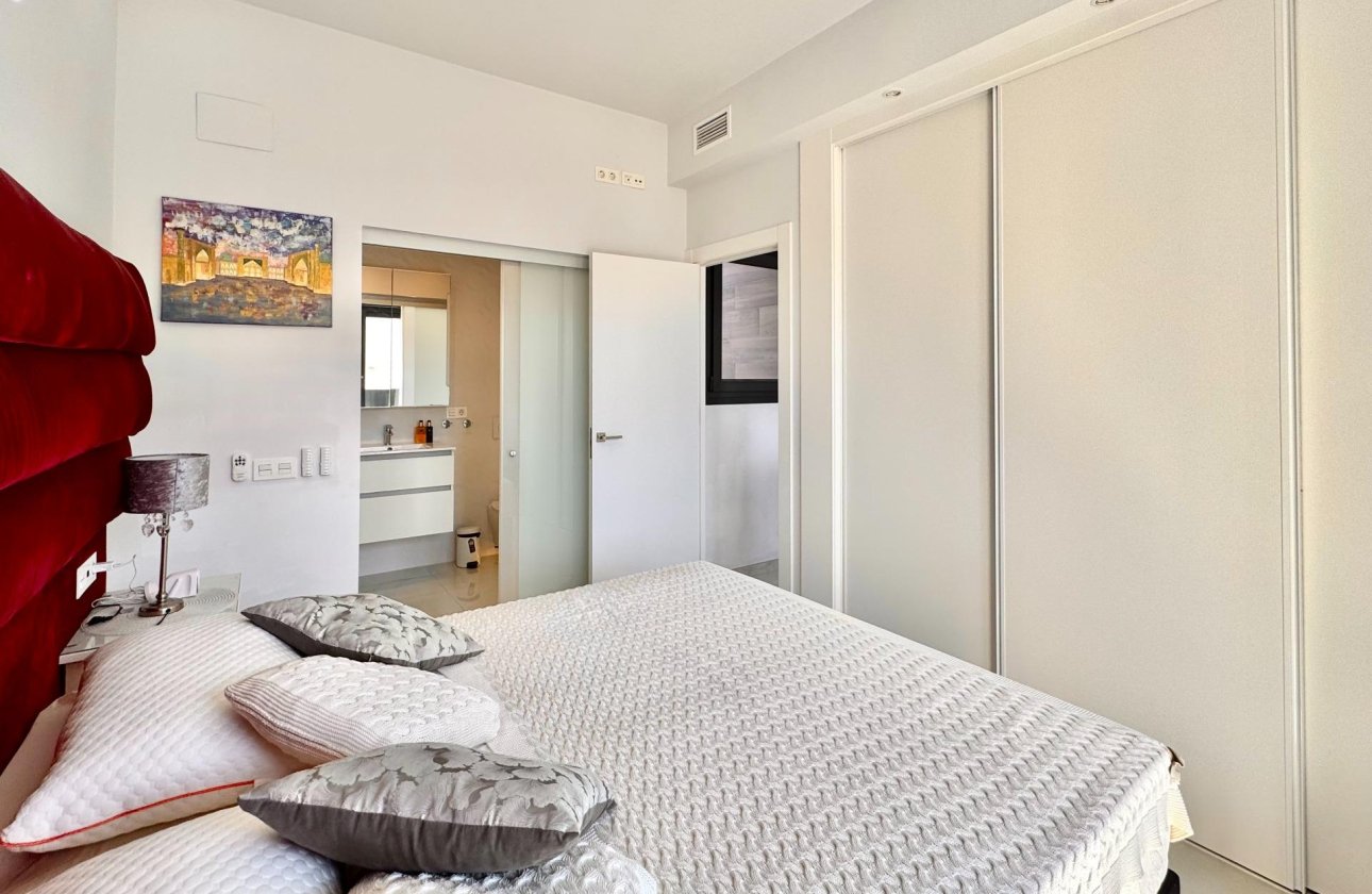 Herverkoop - Villa -
Orihuela Costa - Lomas de Cabo Roig