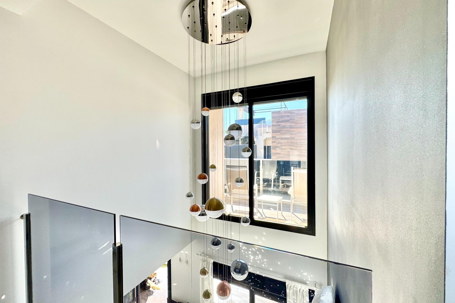 Herverkoop - Villa -
Orihuela Costa - Lomas de Cabo Roig