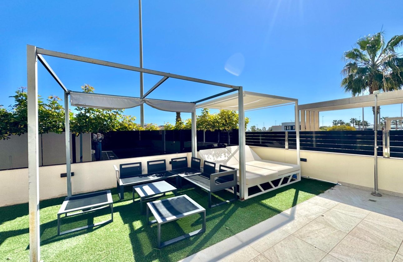 Herverkoop - Villa -
Orihuela Costa - Lomas de Cabo Roig