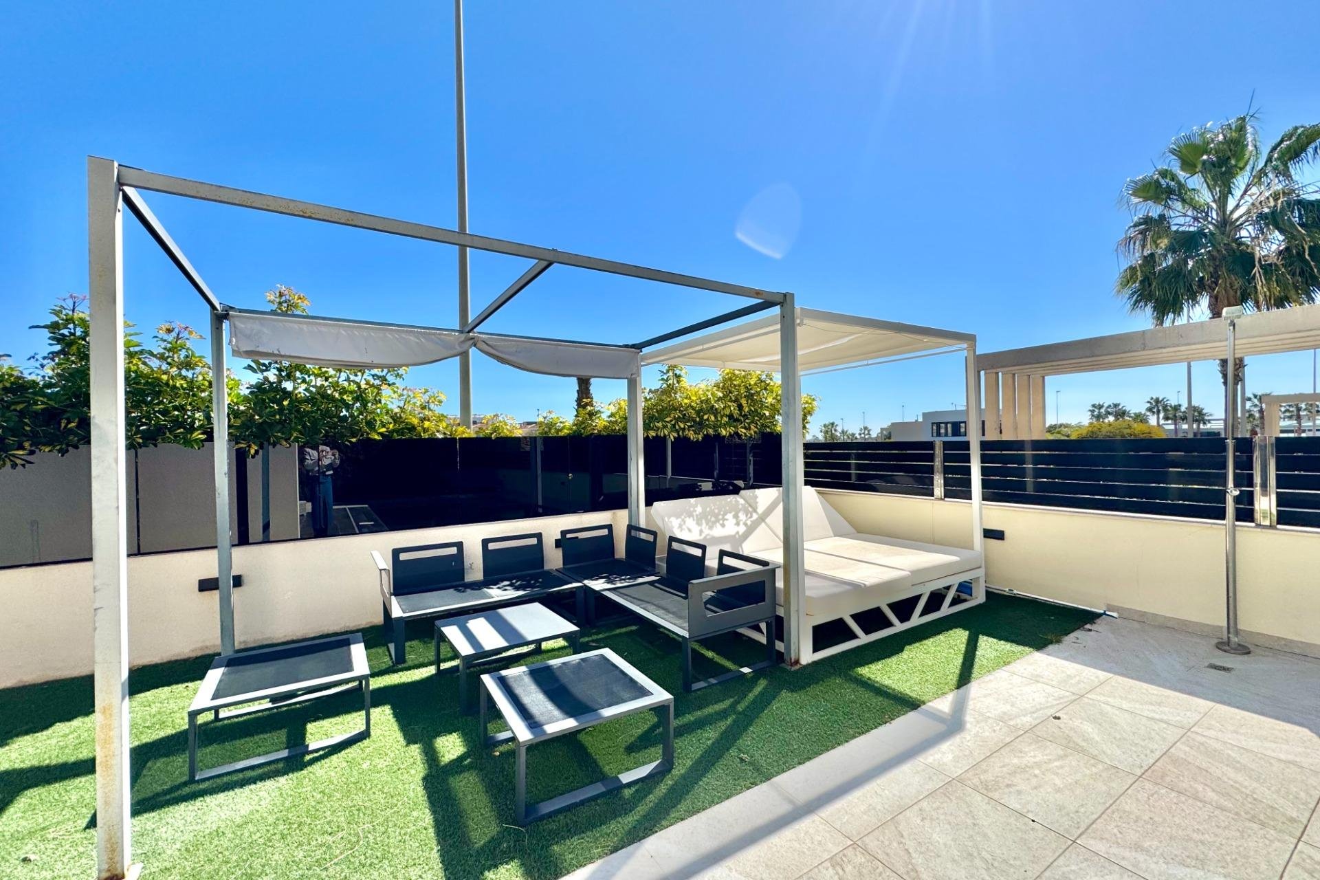 Herverkoop - Villa -
Orihuela Costa - Lomas de Cabo Roig