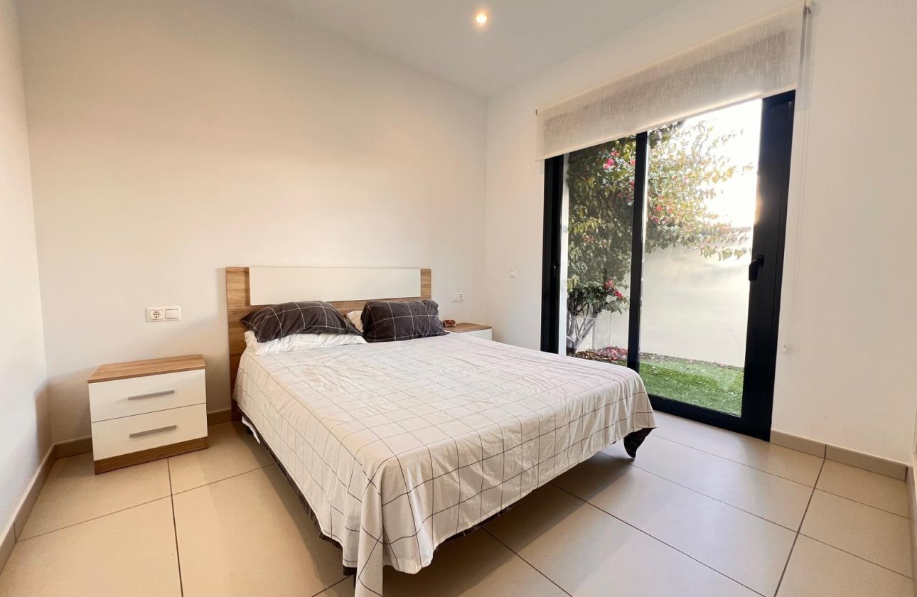 Herverkoop - Villa -
Orihuela Costa - Lomas de Cabo Roig