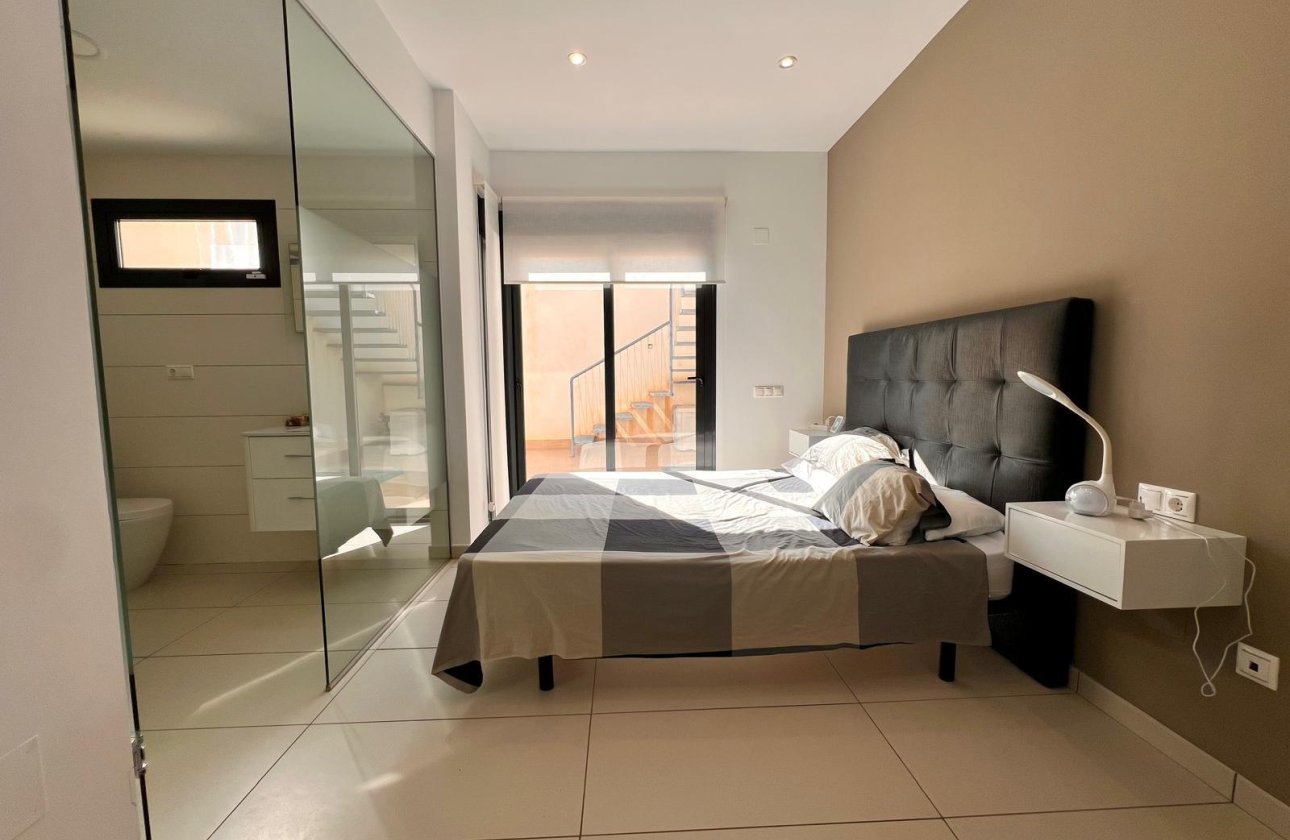 Herverkoop - Villa -
Orihuela Costa - Lomas de Cabo Roig