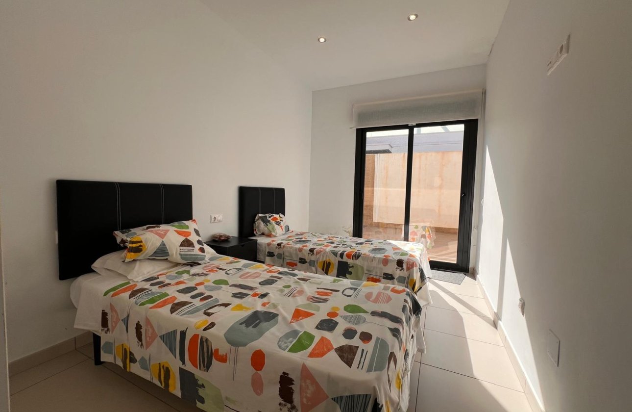 Herverkoop - Villa -
Orihuela Costa - Lomas de Cabo Roig