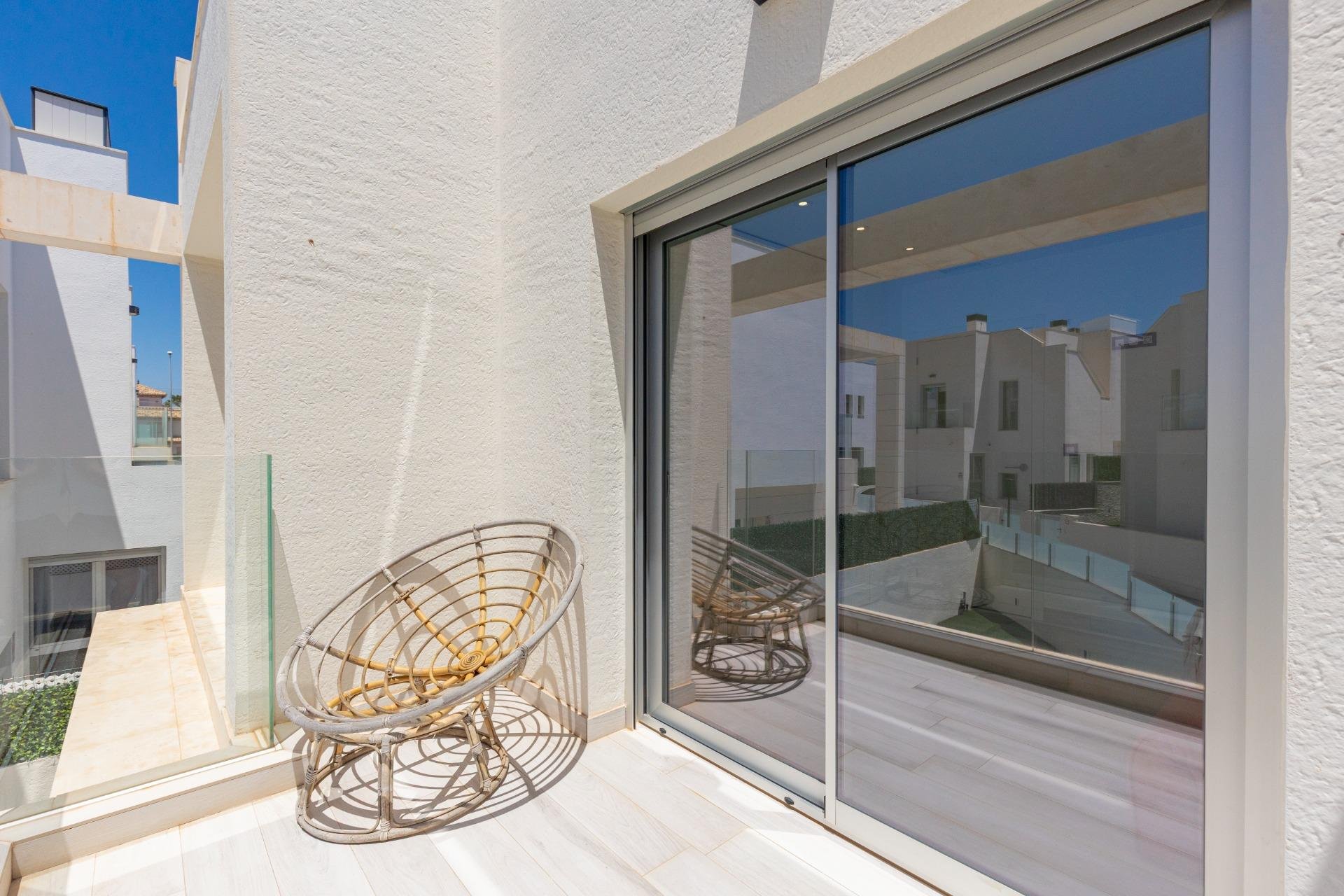 Herverkoop - Villa -
Orihuela Costa - Lomas de Cabo Roig