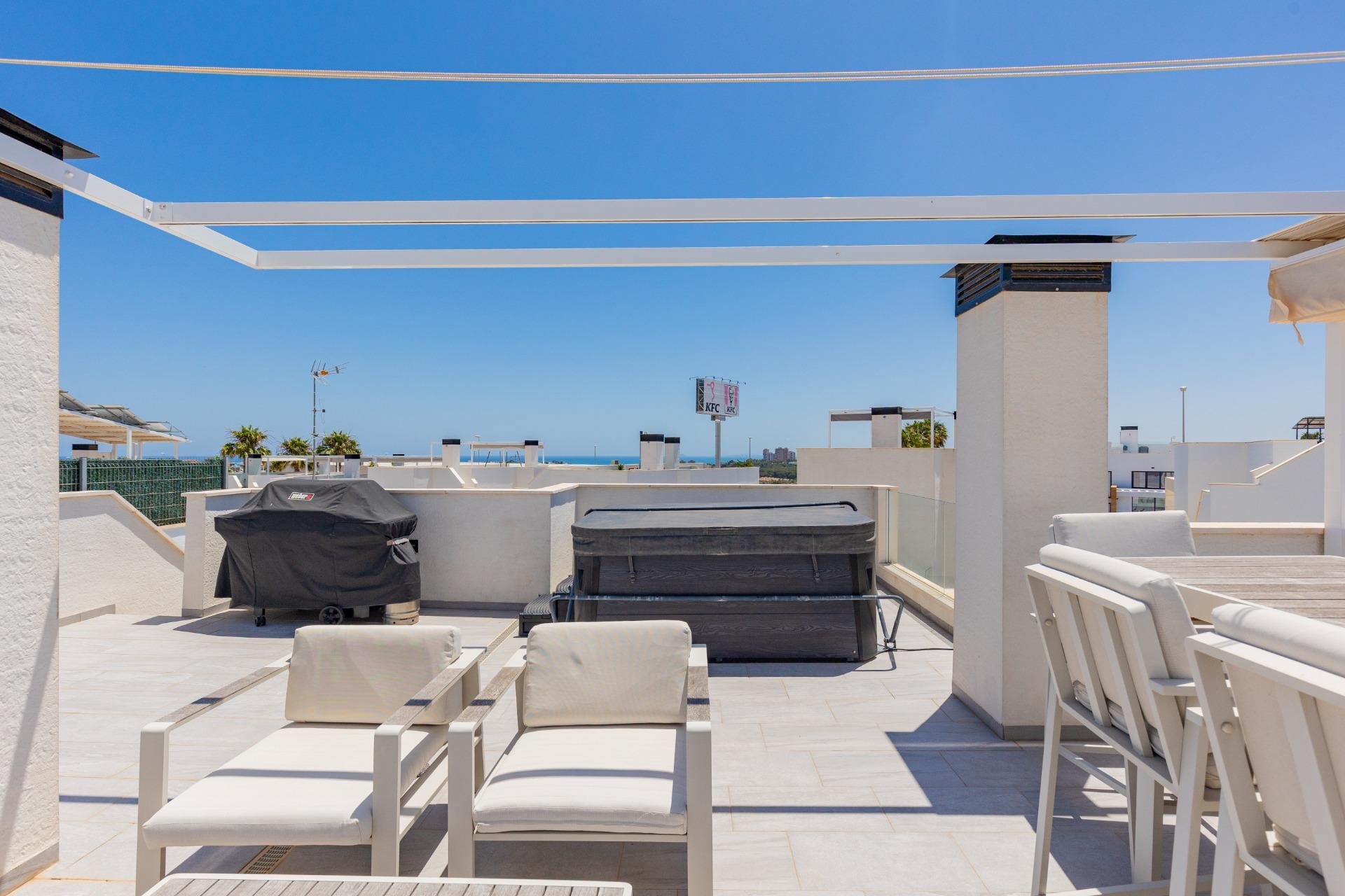 Herverkoop - Villa -
Orihuela Costa - Lomas de Cabo Roig