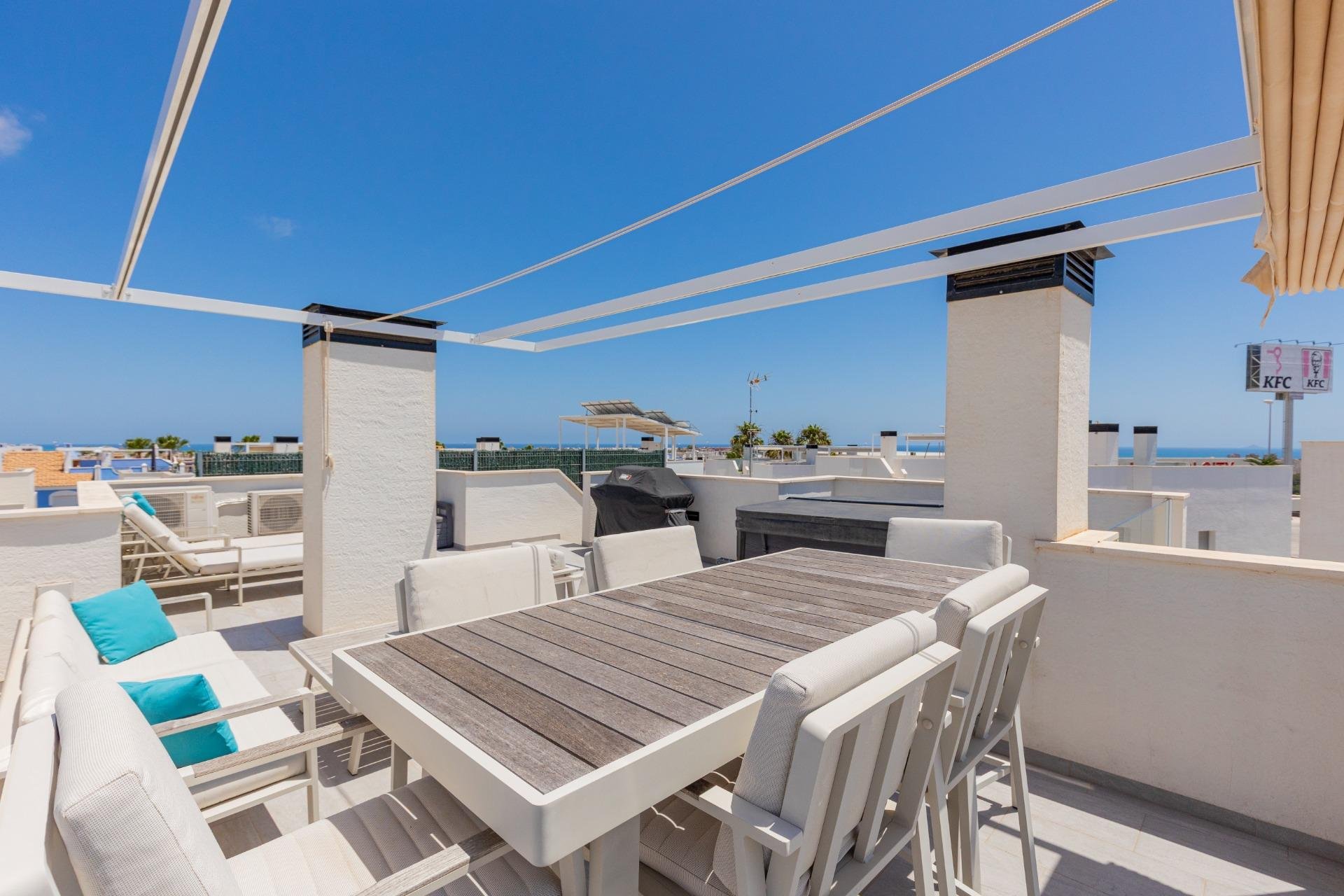 Herverkoop - Villa -
Orihuela Costa - Lomas de Cabo Roig