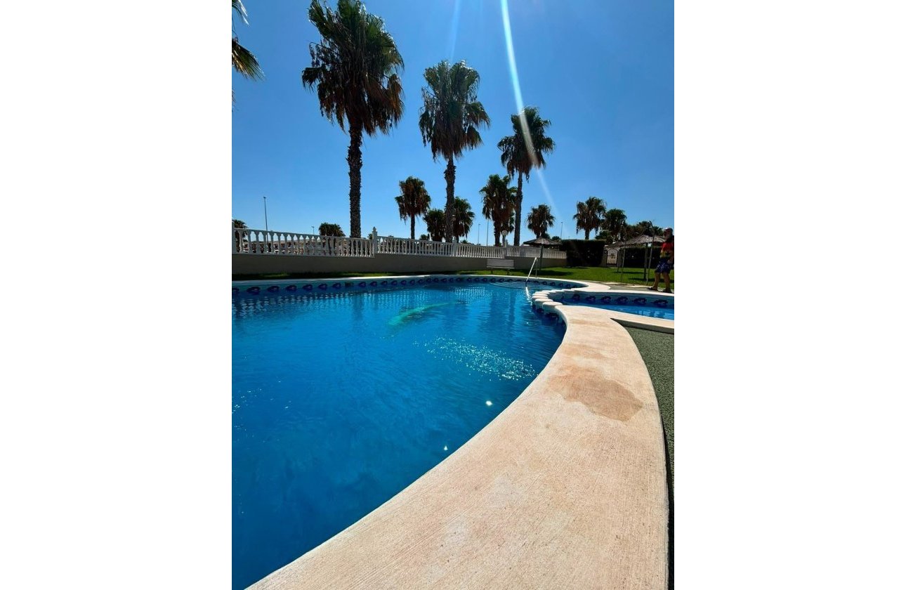 Herverkoop - Villa -
Orihuela Costa - Lomas de Cabo Roig