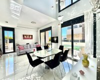 Herverkoop - Villa -
Orihuela Costa - Lomas de Cabo Roig