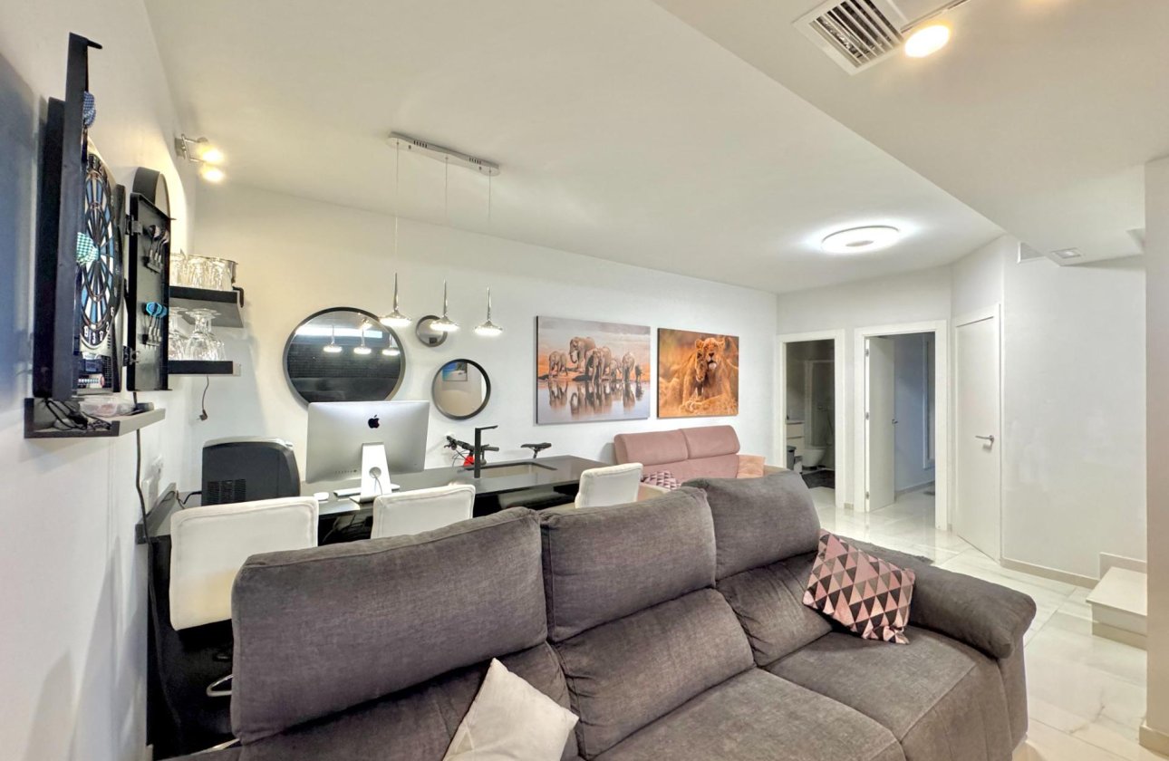 Herverkoop - Villa -
Orihuela Costa - Lomas de Cabo Roig