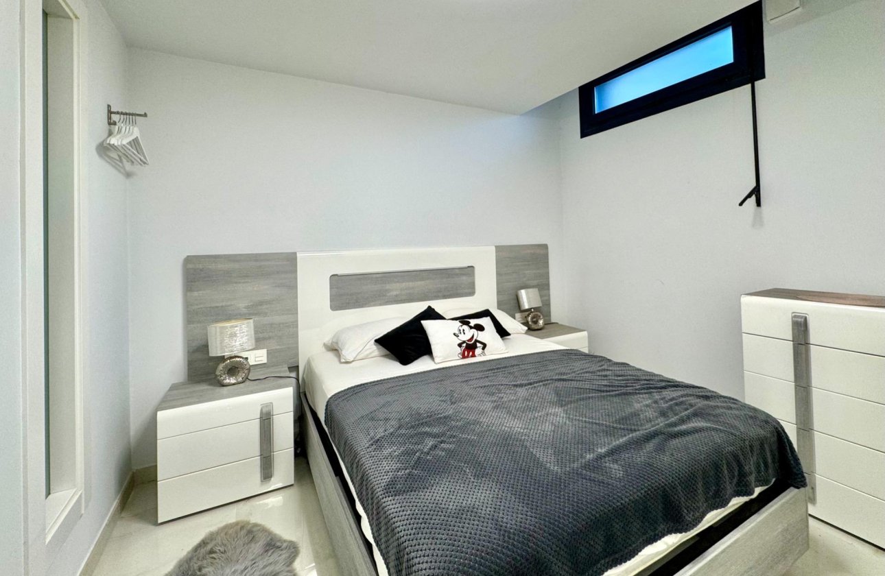 Herverkoop - Villa -
Orihuela Costa - Lomas de Cabo Roig