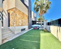 Herverkoop - Villa -
Orihuela Costa - Lomas de Cabo Roig