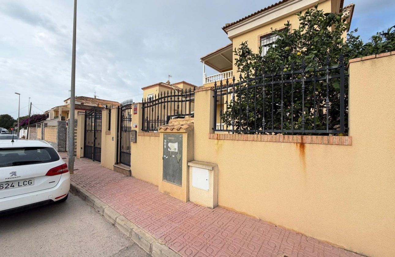 Herverkoop - Villa -
Orihuela Costa - Lomas De Don Juan