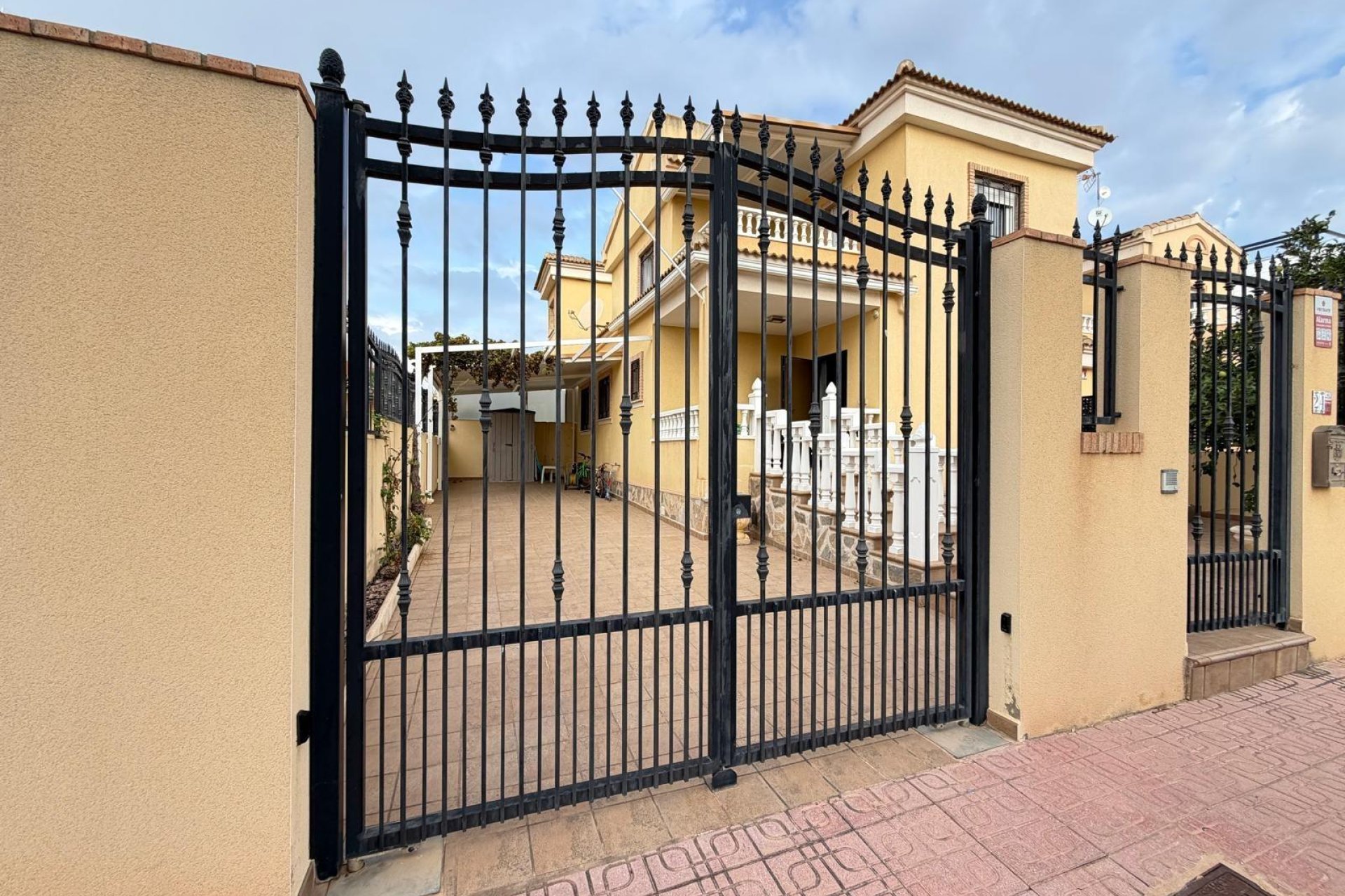Herverkoop - Villa -
Orihuela Costa - Lomas De Don Juan