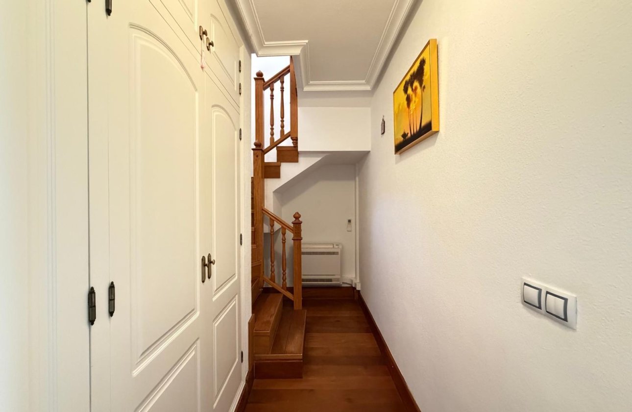 Herverkoop - Villa -
Orihuela Costa - Lomas De Don Juan