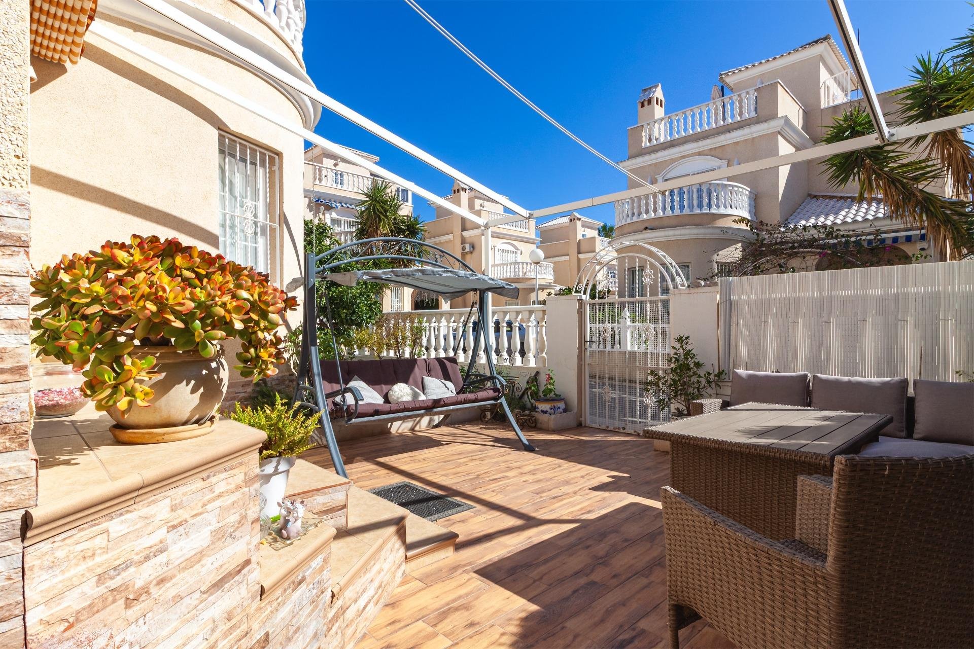 Herverkoop - Villa -
Orihuela Costa - Los Almendros-la Florida