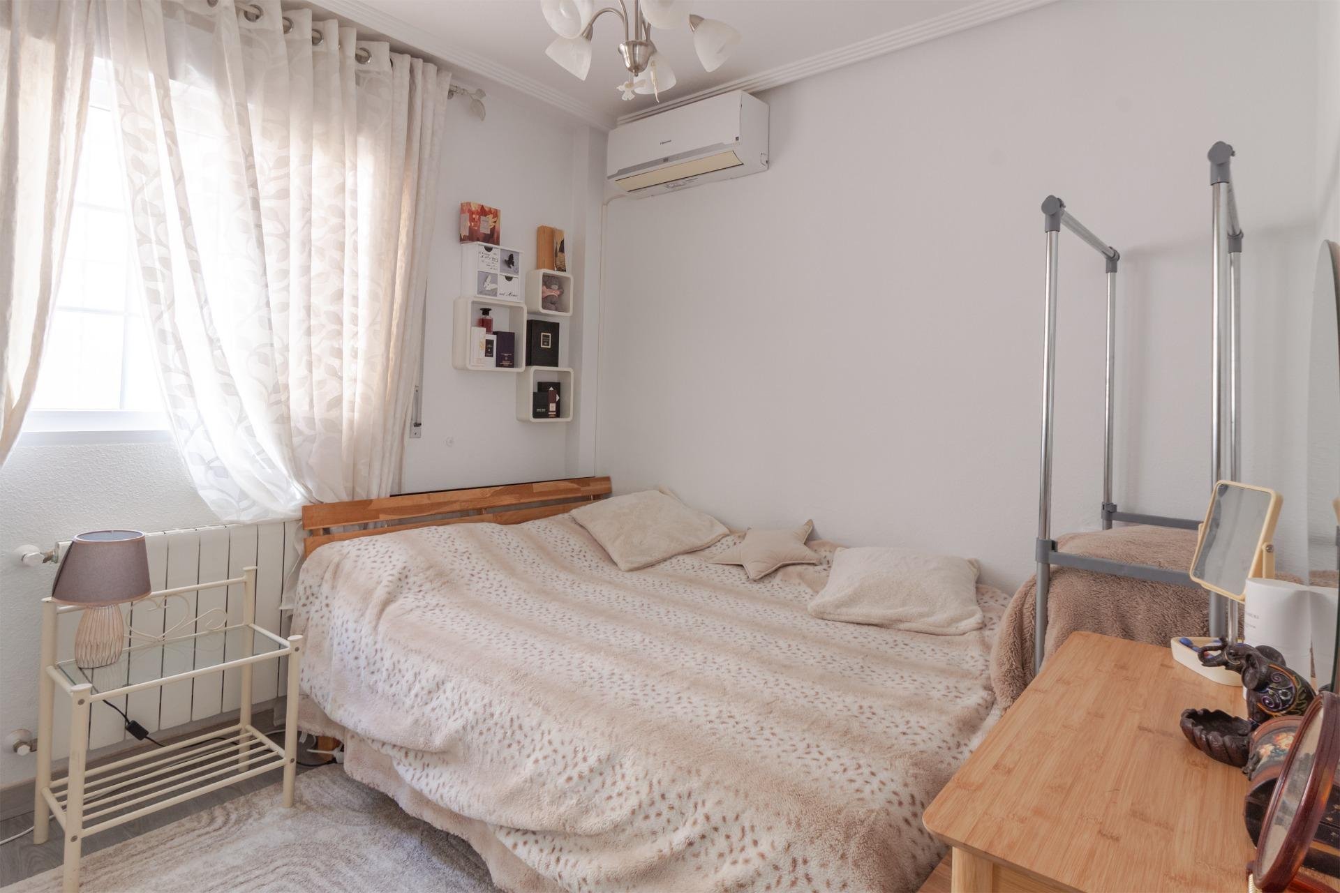 Herverkoop - Villa -
Orihuela Costa - Los Almendros-la Florida