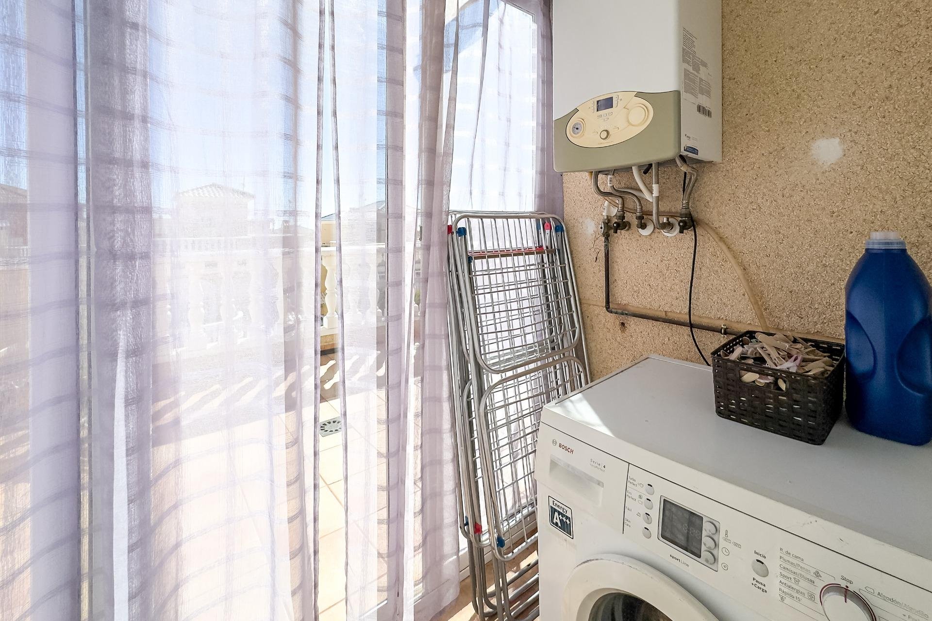 Herverkoop - Villa -
Orihuela Costa - Los Almendros-la Florida