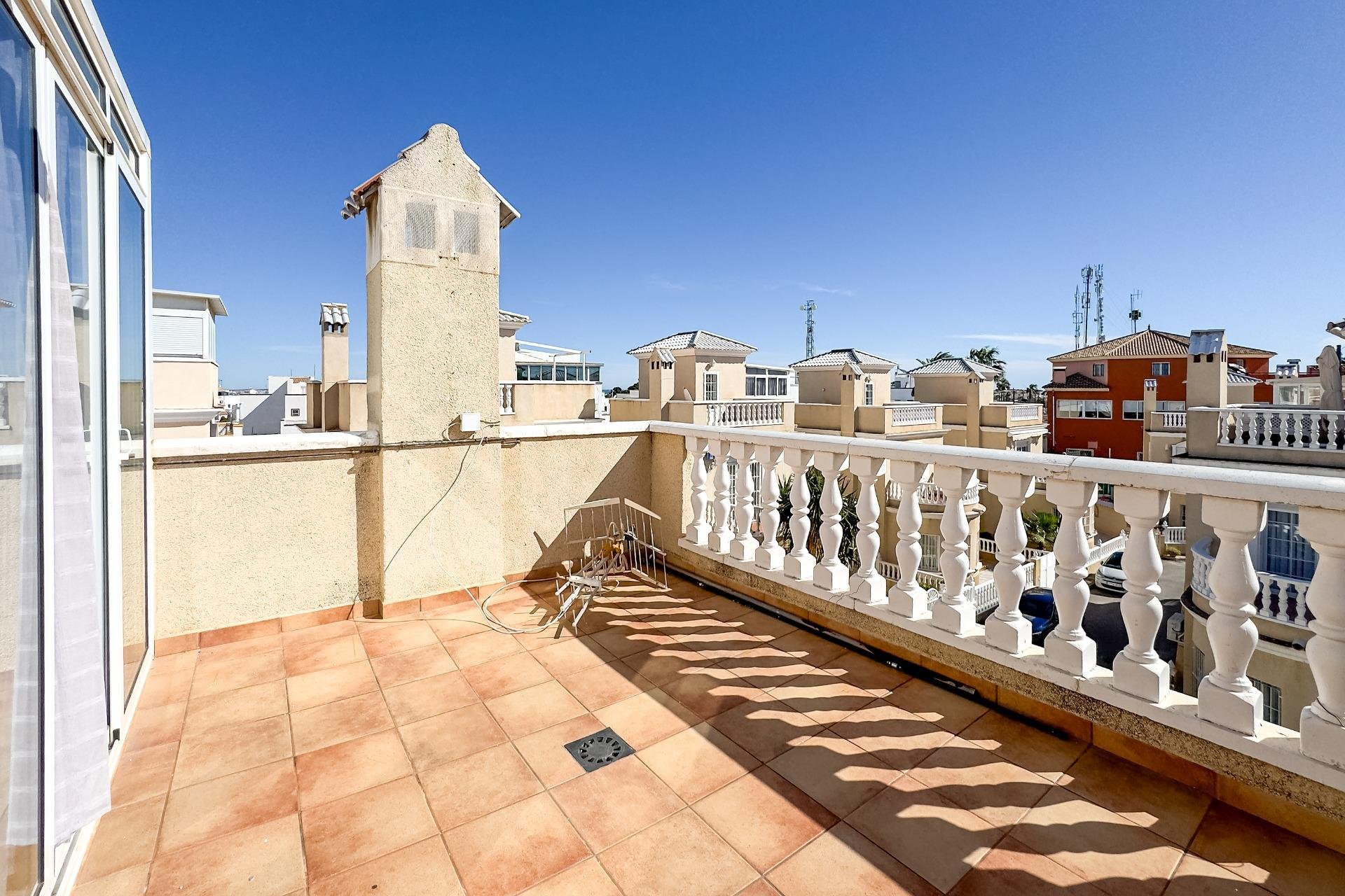 Herverkoop - Villa -
Orihuela Costa - Los Almendros-la Florida