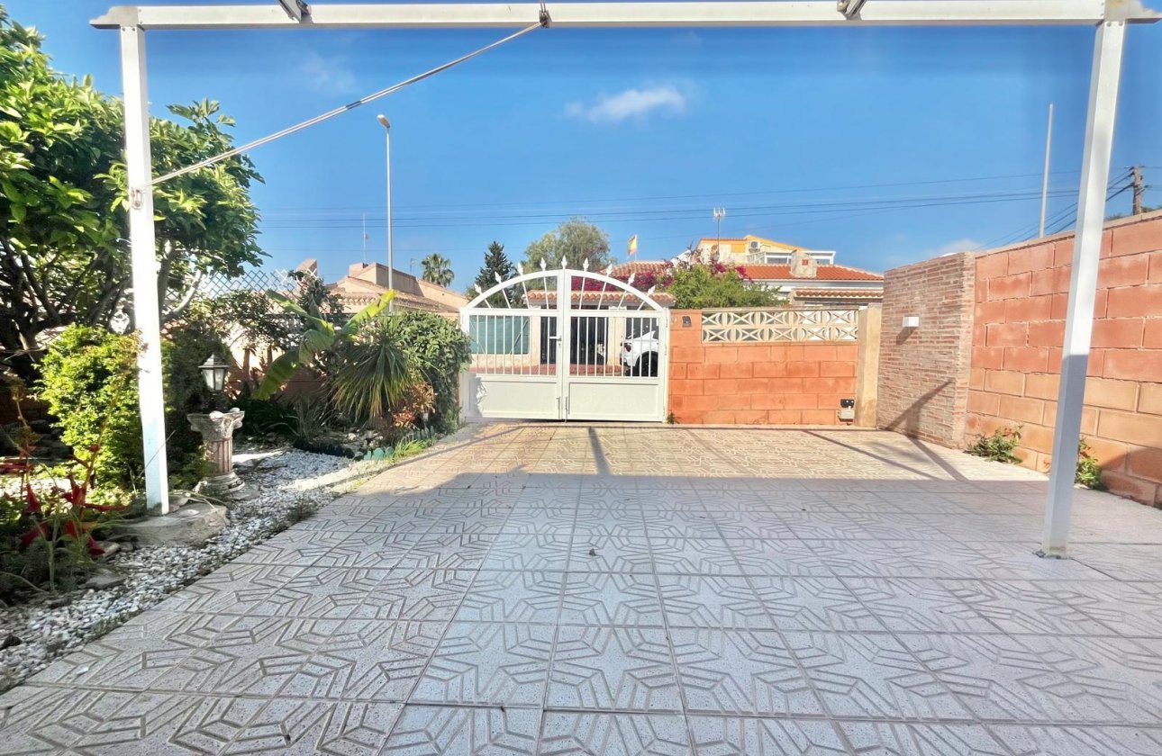 Herverkoop - Villa -
Orihuela Costa - Los Almendros-la Florida