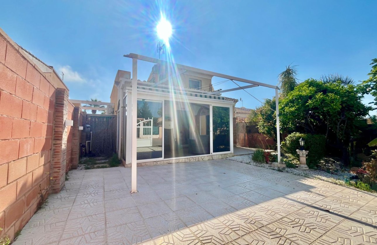 Herverkoop - Villa -
Orihuela Costa - Los Almendros-la Florida